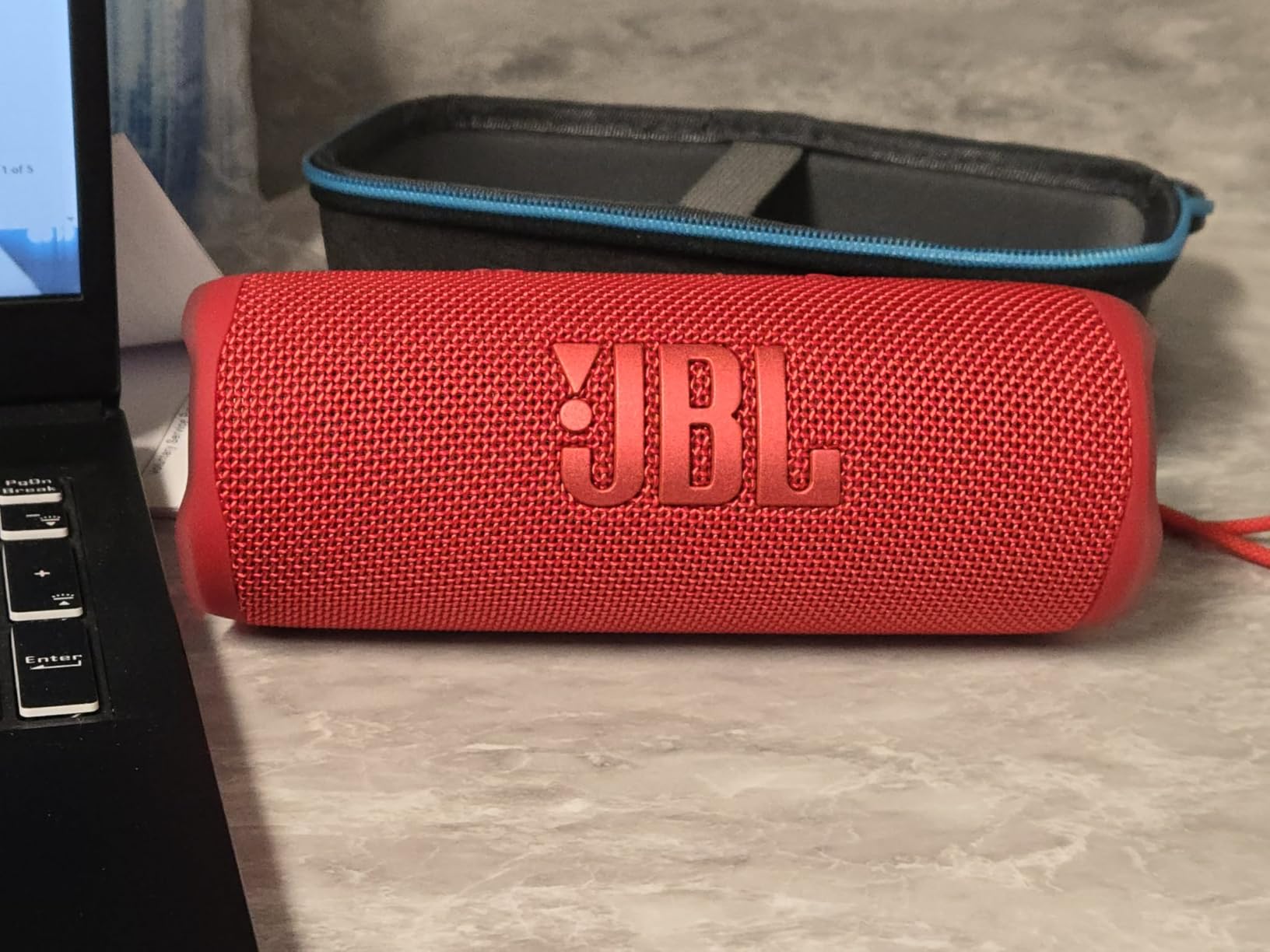 JBL Flip 6 (Teal) + Bundle with divvi! Protective Hardshell Case customer photo 1