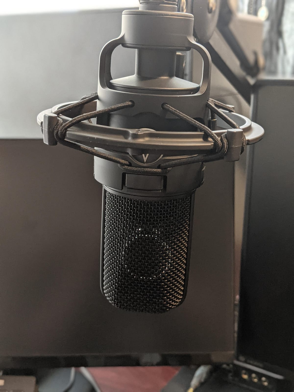Audio-Technica AT4040 Cardioid Condenser Microphone customer photo 1