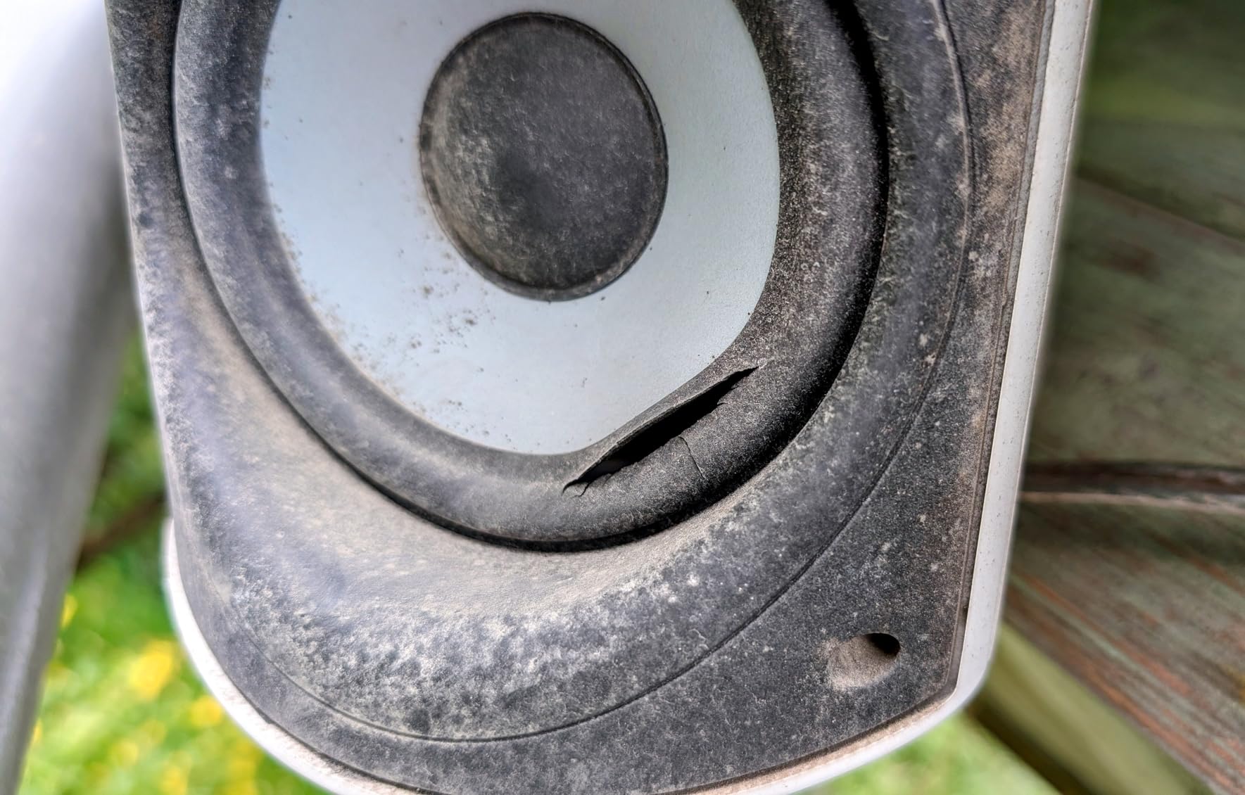 Polk Audio Atrium 4 Outdoor Speakers, Powerful Bass (Pair, White) customer photo 2