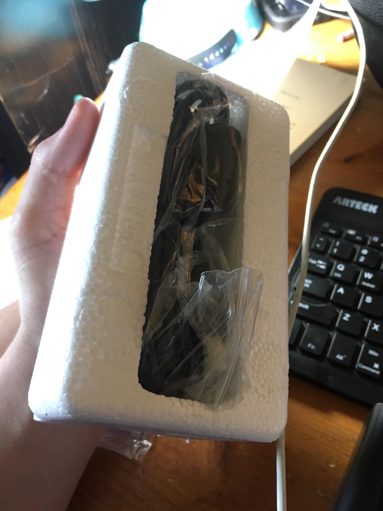 Behringer U-PHORIA UM2 Audiophile 2x2 USB Audio Interface with XENYX Mic Preamplifier for Recording Microphones and Instruments customer photo 1