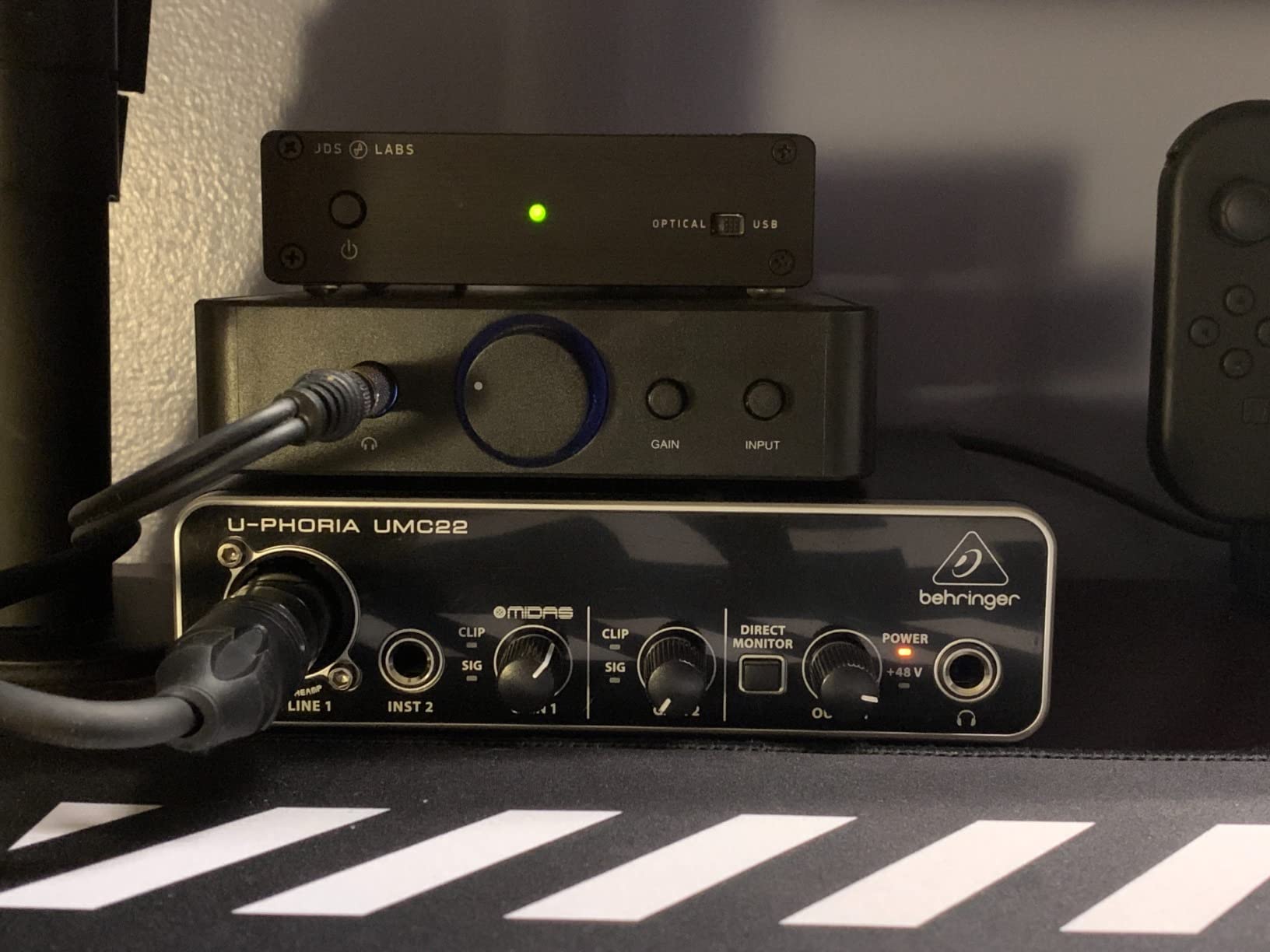 Behringer UMC22 Audiophile 2x2, 48 kHz USB Audio Interface with Midas Mic Preamplifier | For Recording Microphones and Instruments customer photo 1