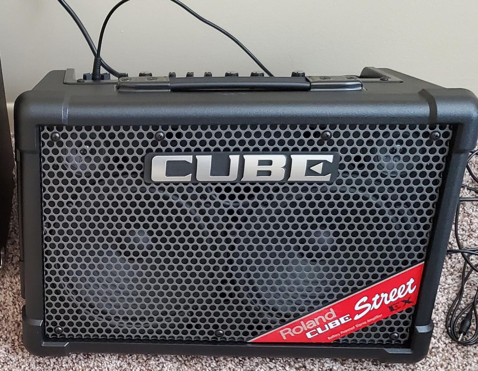Roland Cube Street EX Battery-Powered 50W Stereo Amplifier customer photo 1
