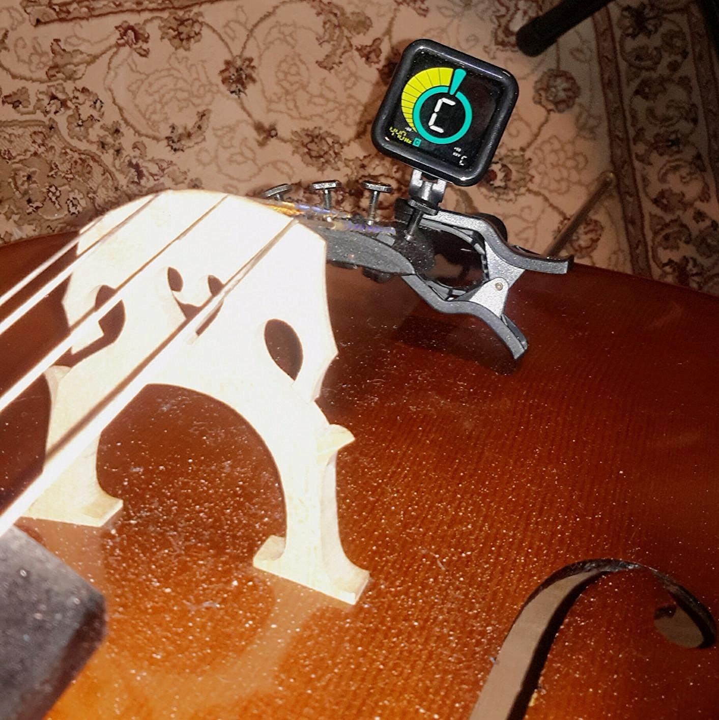 KLIQ UberTuner Clip On Guitar Tuner - Black | Fast & Accurate Chromatic Tuner for Acoustic & Electric Guitar, Bass, Ukulele, Violin, Banjo & all other instruments customer photo 1