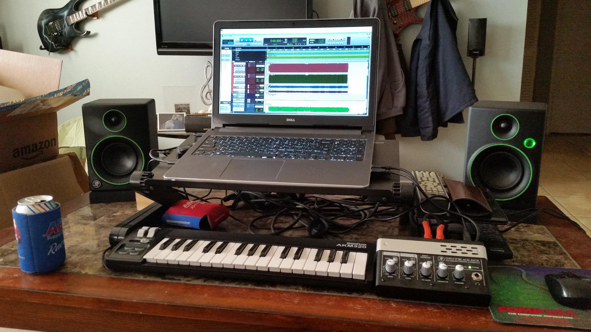 midiplus AKM320 Midi Keyboard Controller customer photo 1
