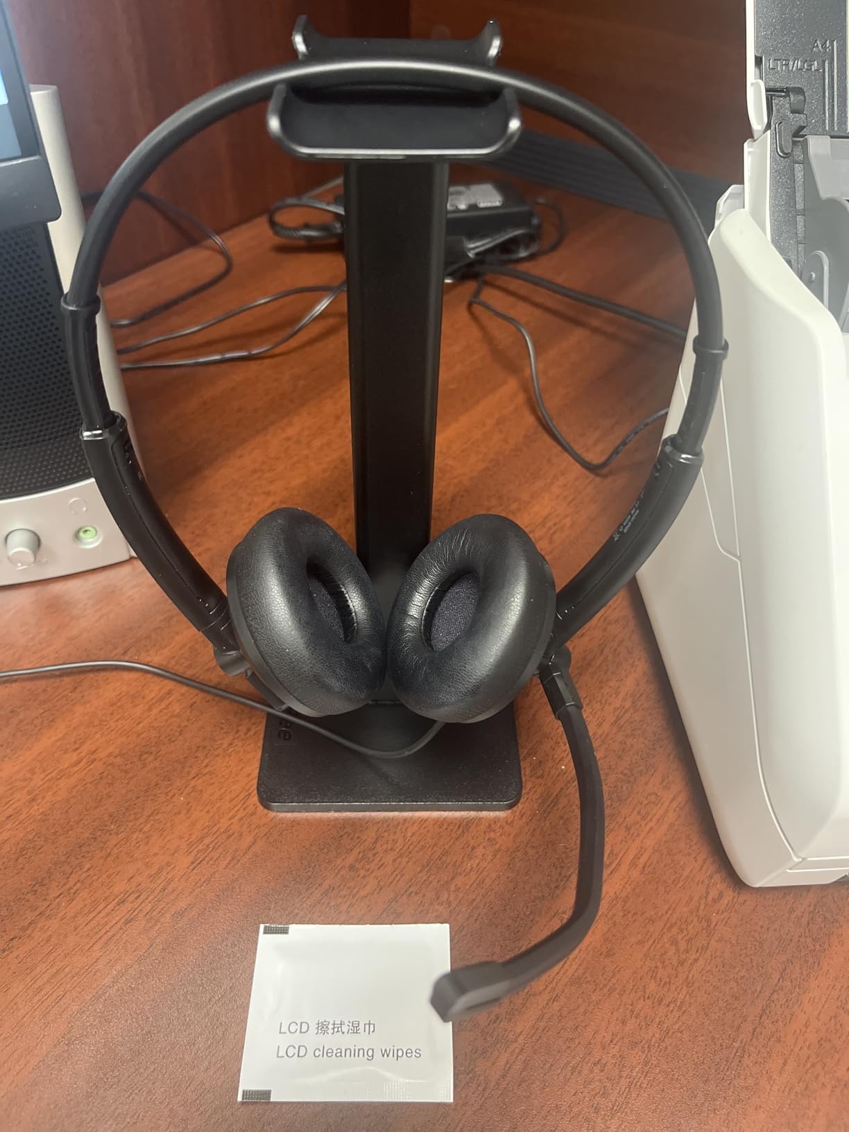 New Bee Headphone Stand Headset Holder Earphone Stand customer photo 2