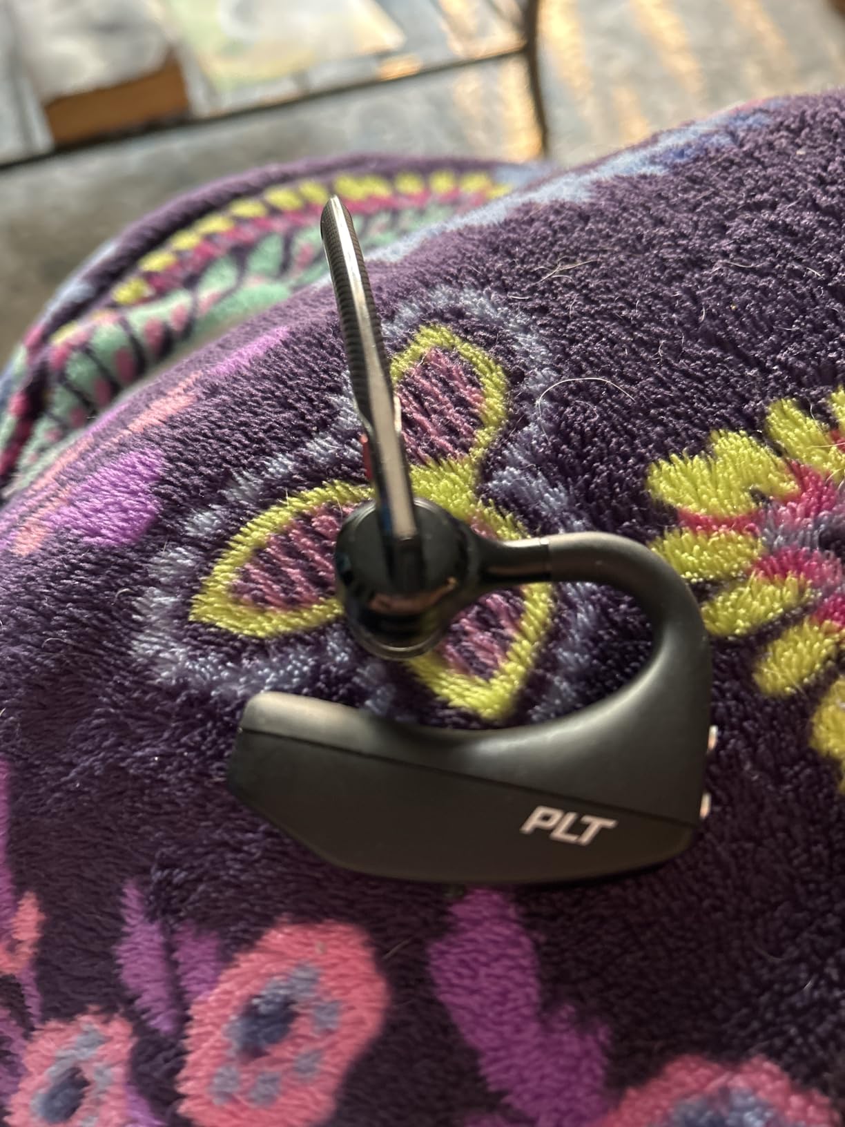 Poly Voyager 5200 Wireless Headset (Plantronics) - Single-Ear Bluetooth Headset w/Noise-Canceling Mic customer photo 2