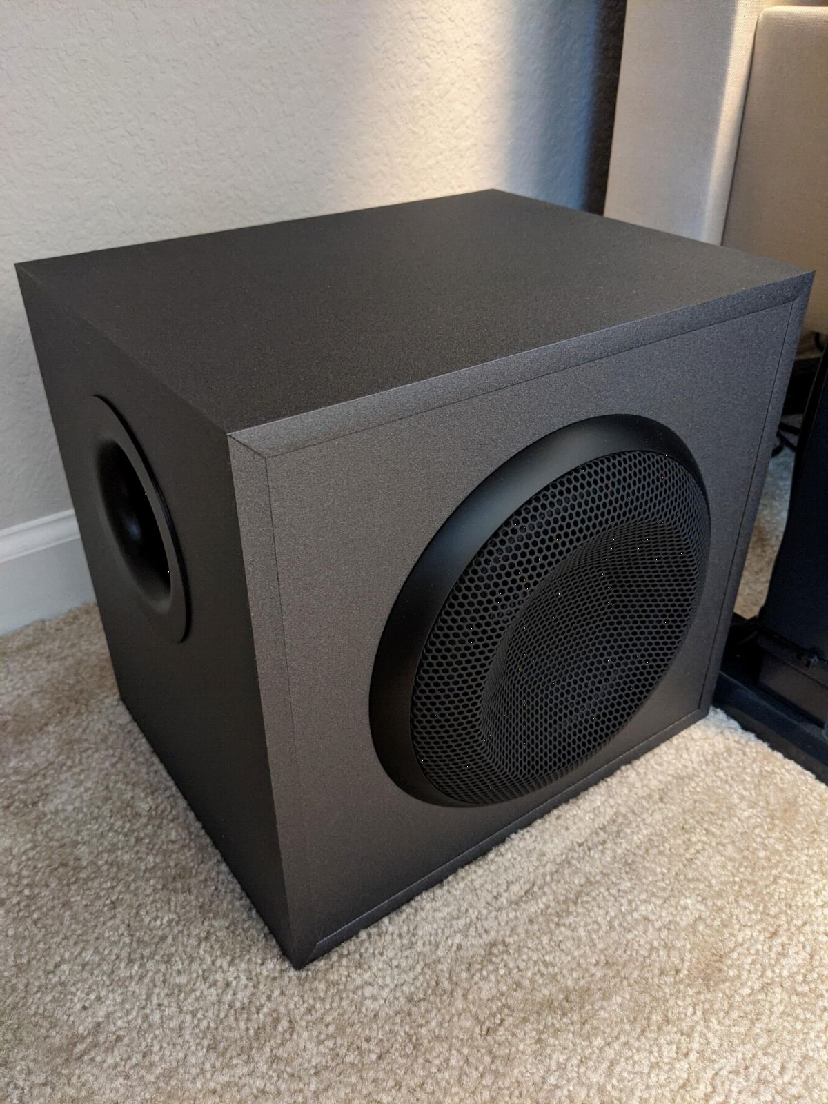 Logitech Z625 Powerful THX® Certified 2.1 Speaker System with Optical Input customer photo 2