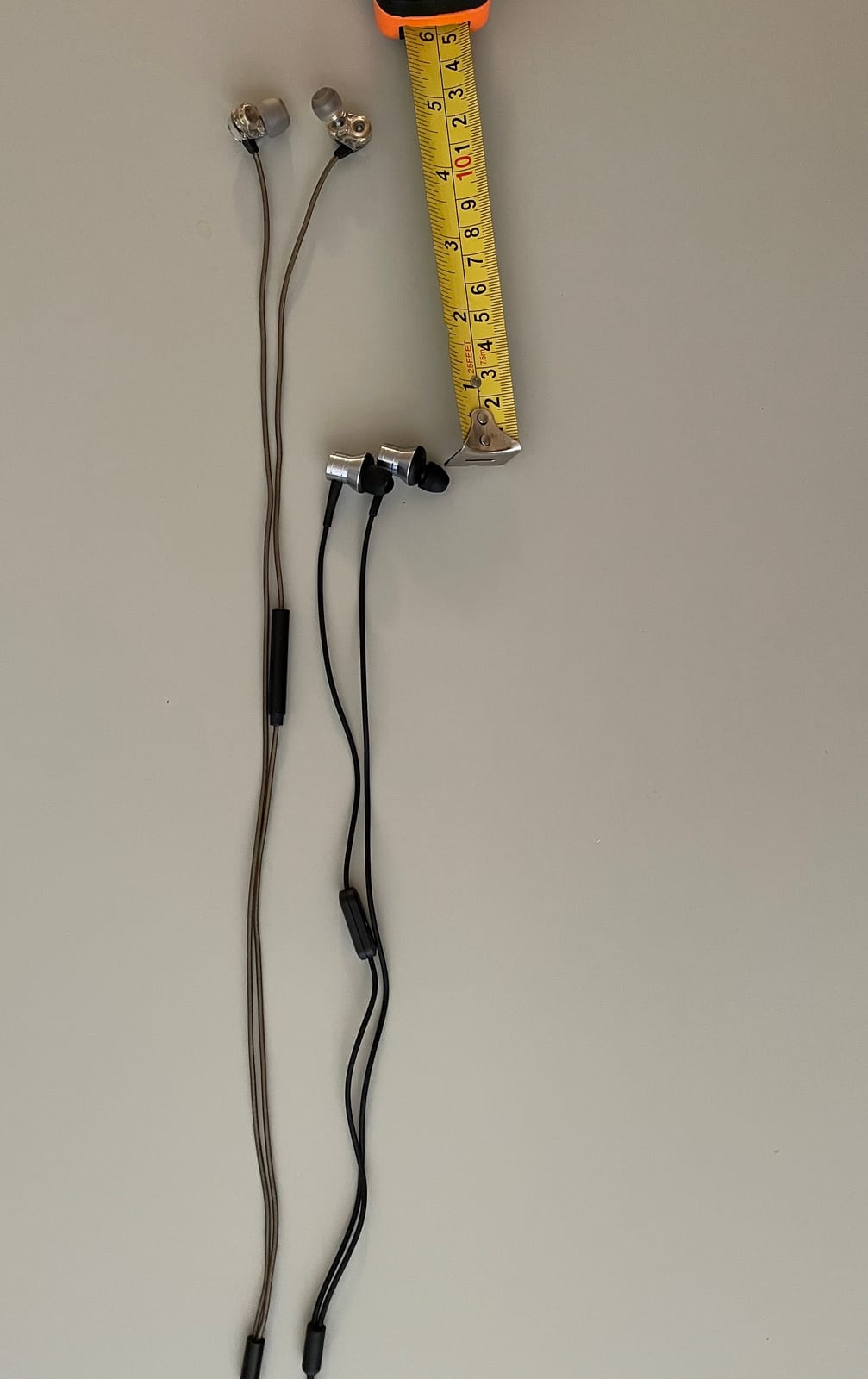 1MORE E1009-SV Piston Fit in-Ear Earphones Fashion Durable Headphones with 4 Color Options, Noise Isolation, Pure Sound, Phone Control with Mic for Smartphones/PC/Tablet, Silver customer photo 2