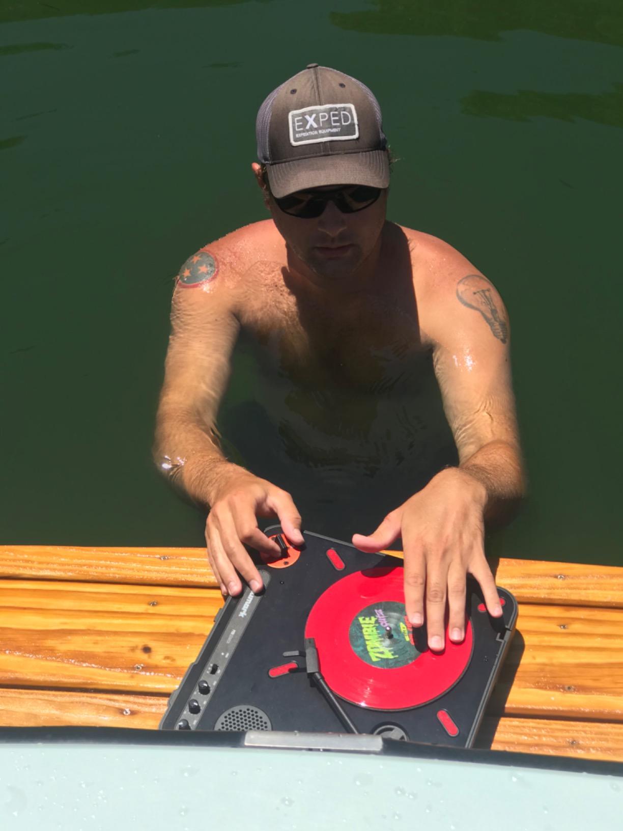 Numark PT01 Scratch Portable DJ Turntable | Scratch Switch, Built-In Speaker, 3-Speed Playback, USB Out, AC and Battery Power for Portablists customer photo 1