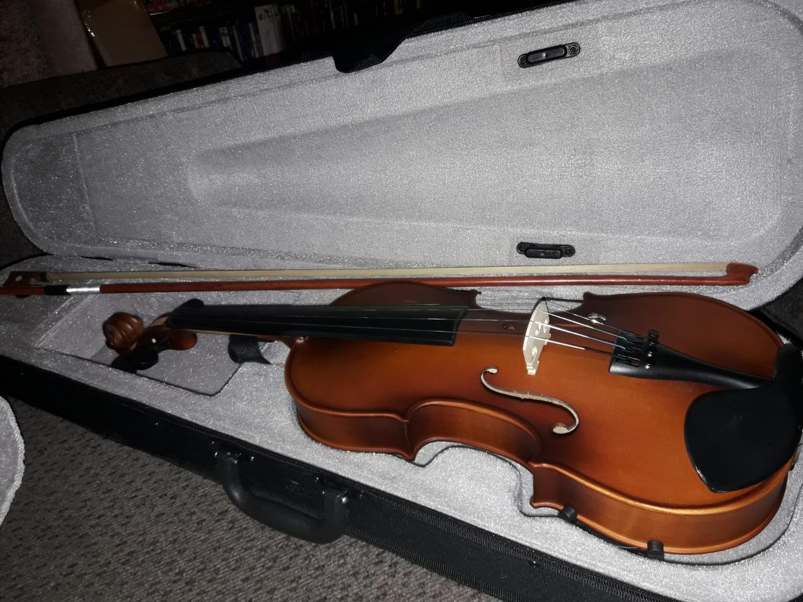 Mendini By Cecilio 1/2 Violin Set For Beginners - Fiddle Solidwood Kit with Hard Case - Acoustic Violin with Bow, Rosin, Tuner, Extra Strings & Bridge, Shoulder Rest and Lesson Book (Satin Antique) customer photo 2