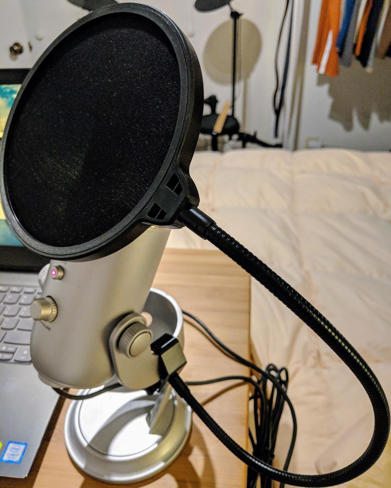 Aokeo Professional Microphone Pop Filter Mask Shield For Blue Yeti and Any Other Microphone, Mic Dual Layered Wind Pop Screen With Flexible 360 Gooseneck Clip Stabilizing Arm customer photo 2