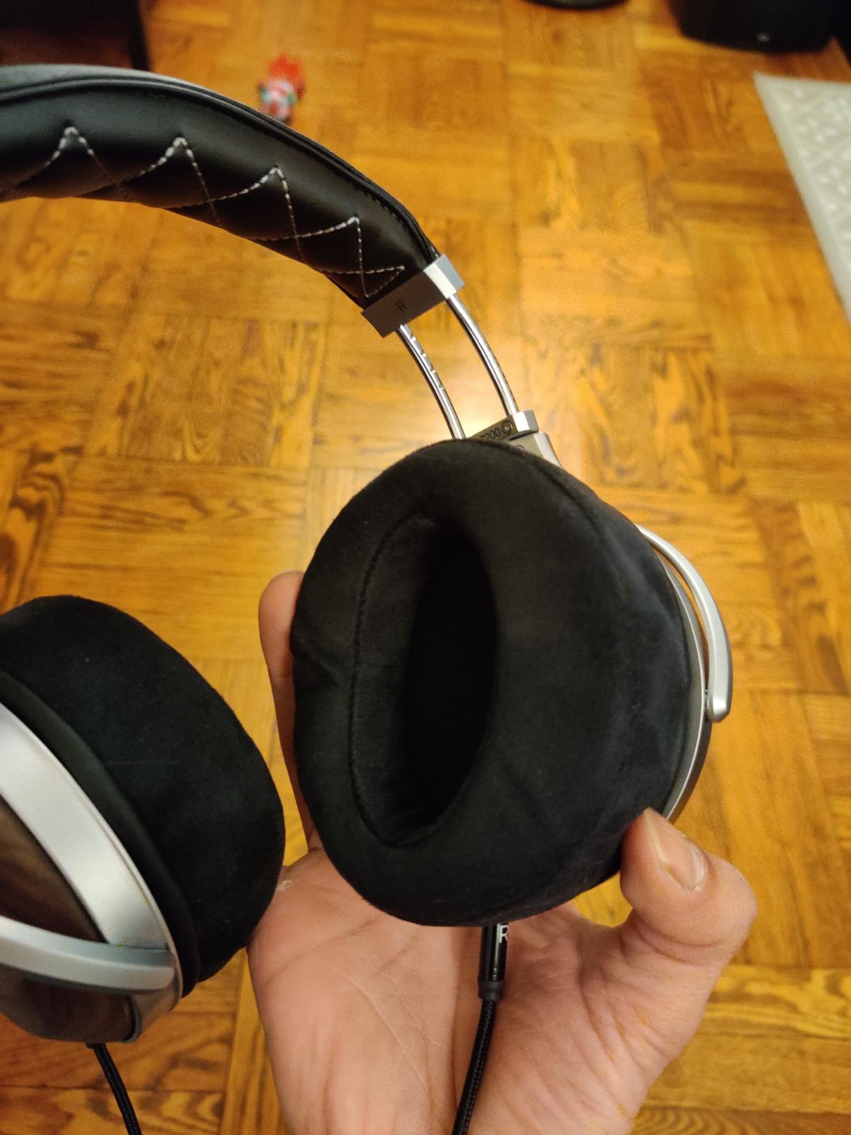 Denon AH-D7200 Over-Ear Hi-Res Headphones, Premium Hi-Fi Sound with 50mm FreeEdge Drivers and Walnut Housing customer photo 1