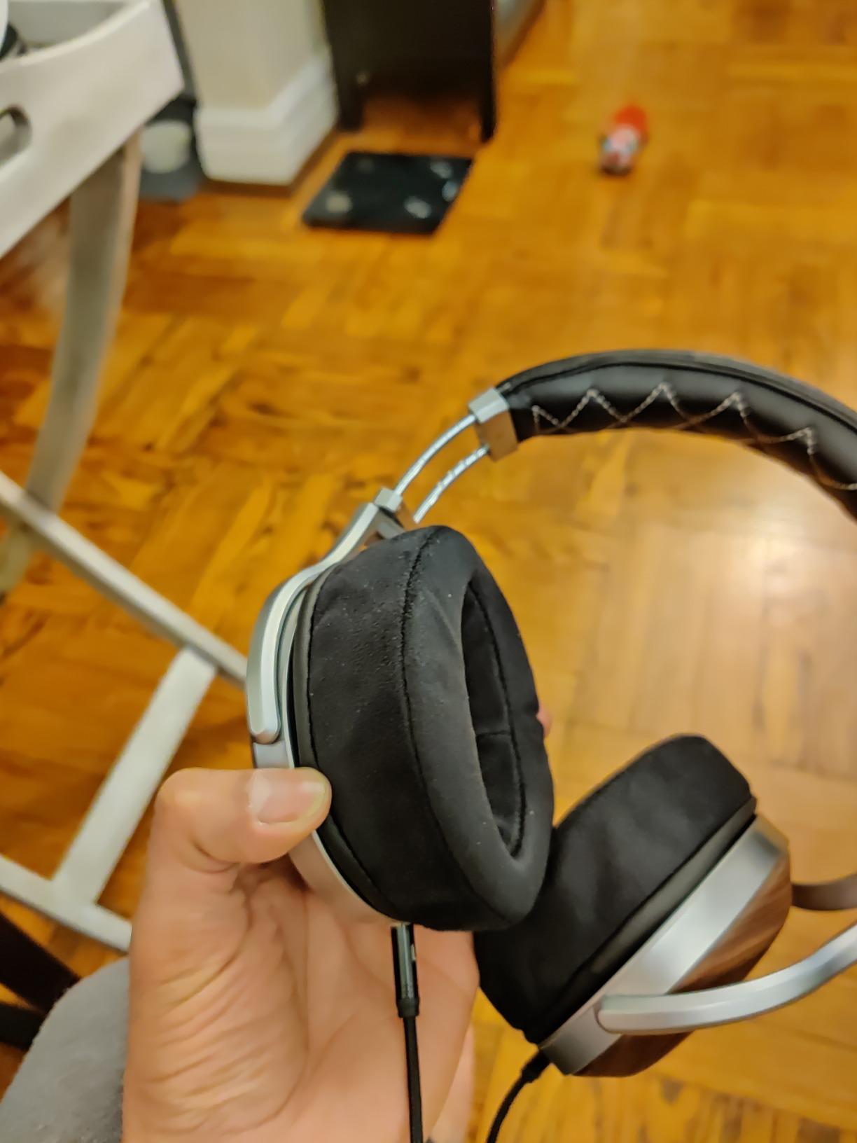 Denon AH-D7200 Over-Ear Hi-Res Headphones, Premium Hi-Fi Sound with 50mm FreeEdge Drivers and Walnut Housing customer photo 2