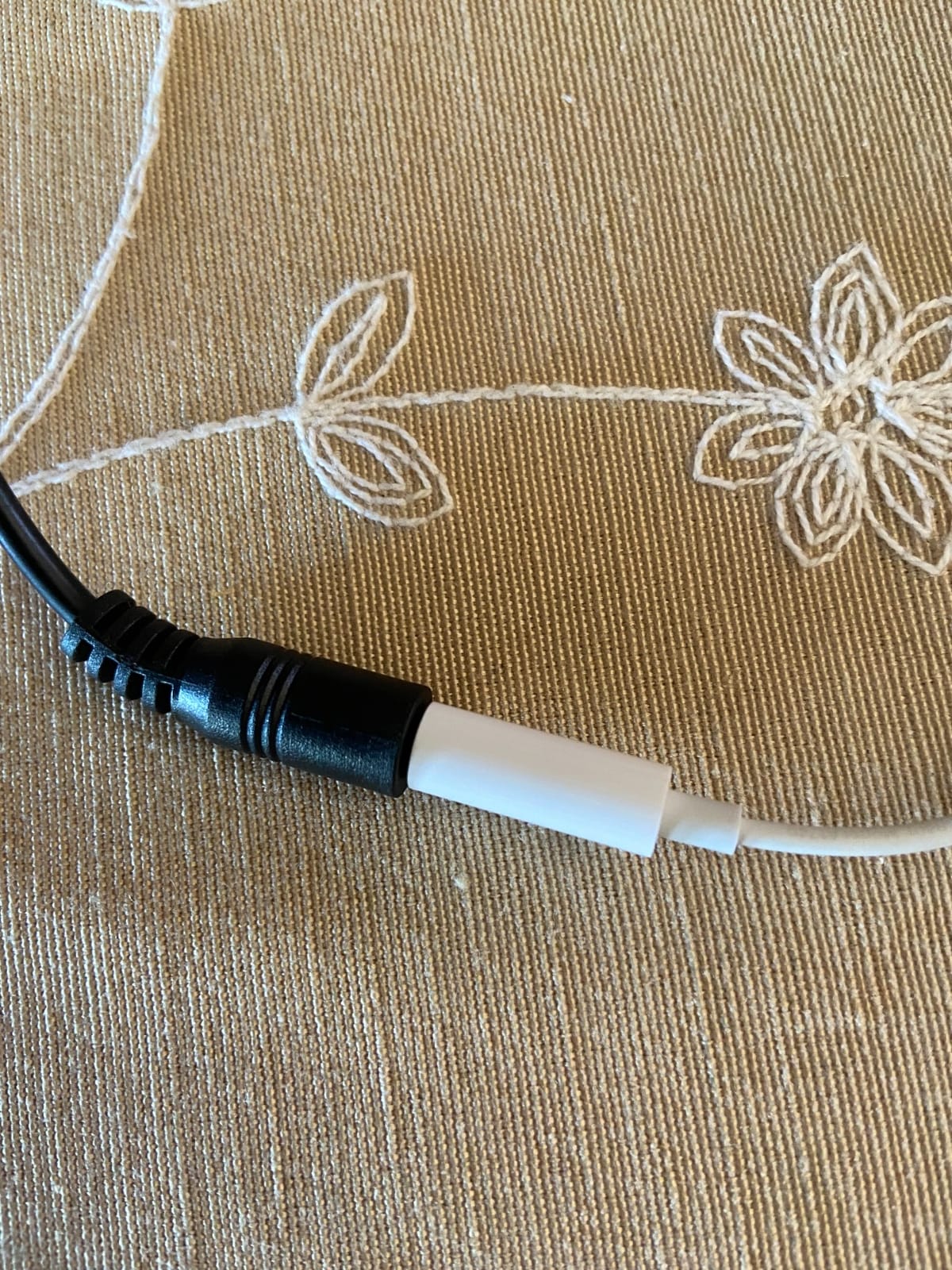 Movo VXR10 Universal Shotgun Mic for Camera customer photo 2