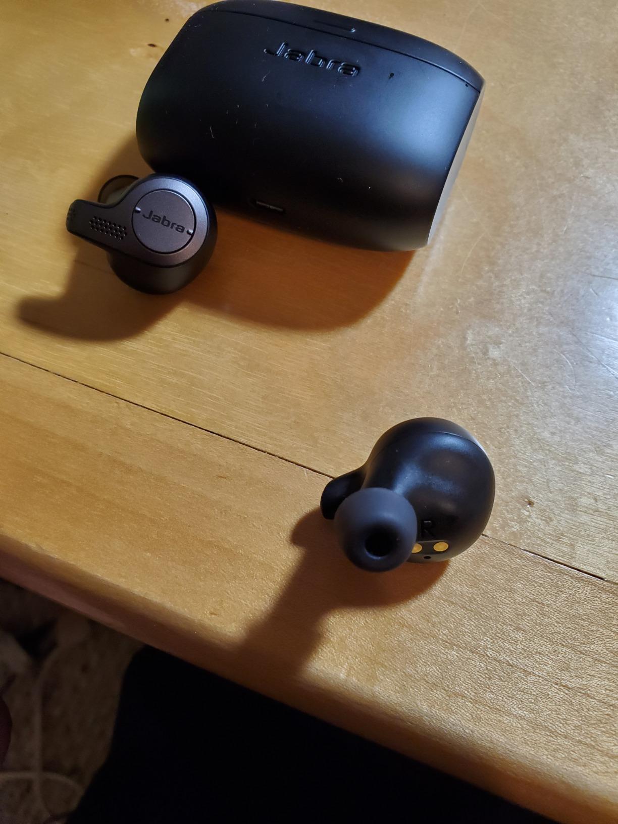 Jabra Elite 65t Alexa Enabled True Wireless Earbuds Charging Case - Titanium Black customer photo 1