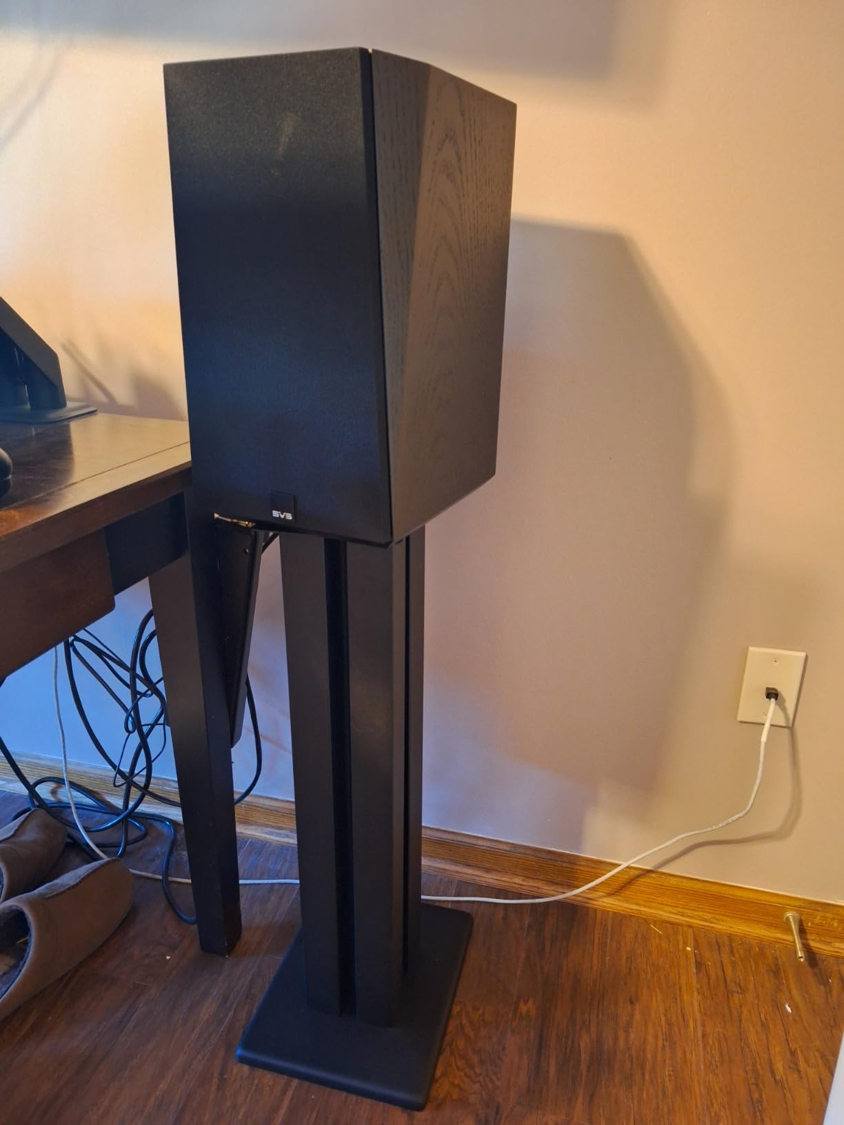 Monolith 28 Inch Speaker Stand (Each) - Supports 100 lbs, Adjustable Spikes, Compatible with Bose, Polk, Sony, Yamaha, Pioneer and Others, Black customer photo 2
