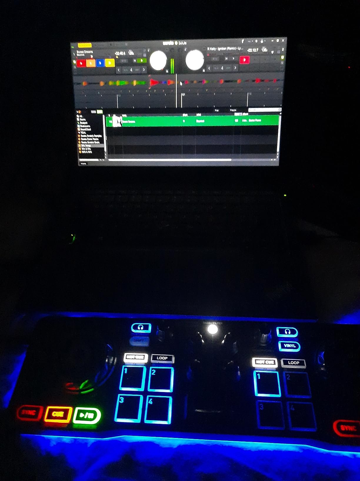 Hercules DJControl Starlight - Compact DJ Controller with Light Show customer photo 2