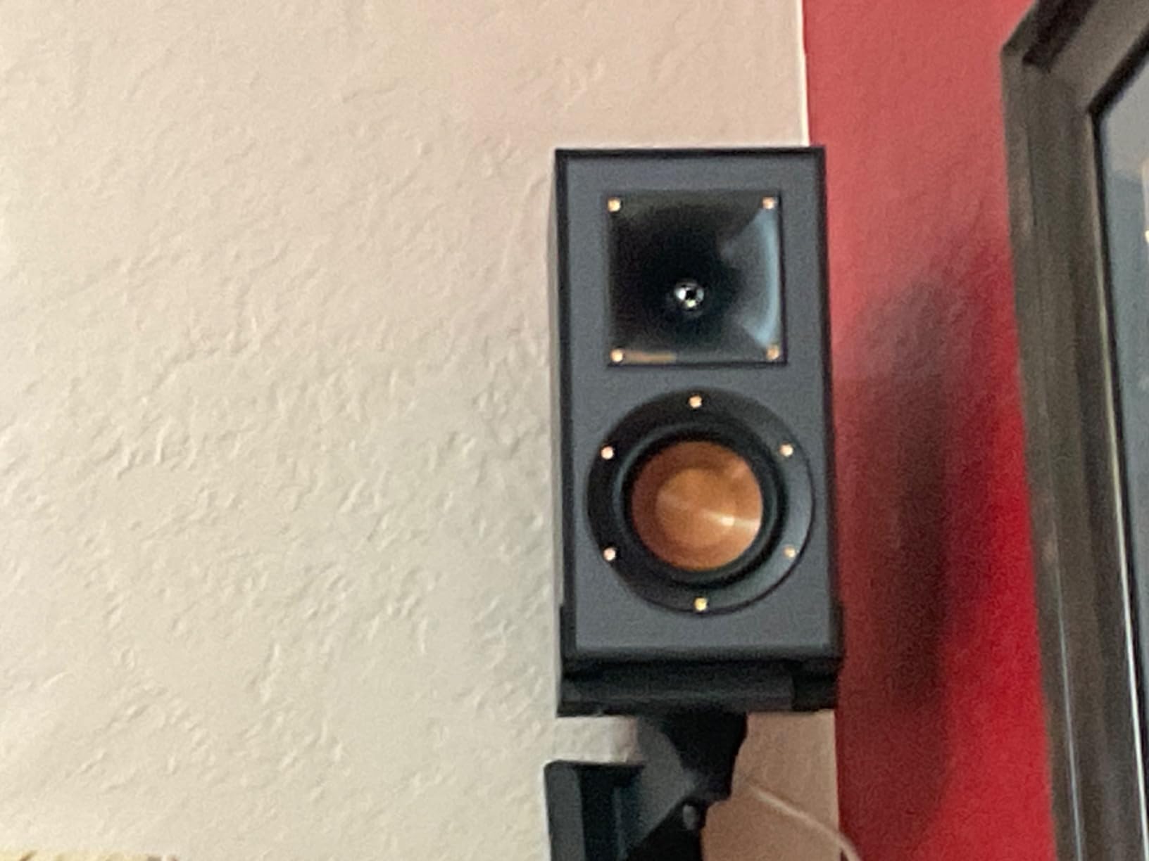 Klipsch R-41M Reference Bookshelf Speakers (Pair), Black customer photo 1