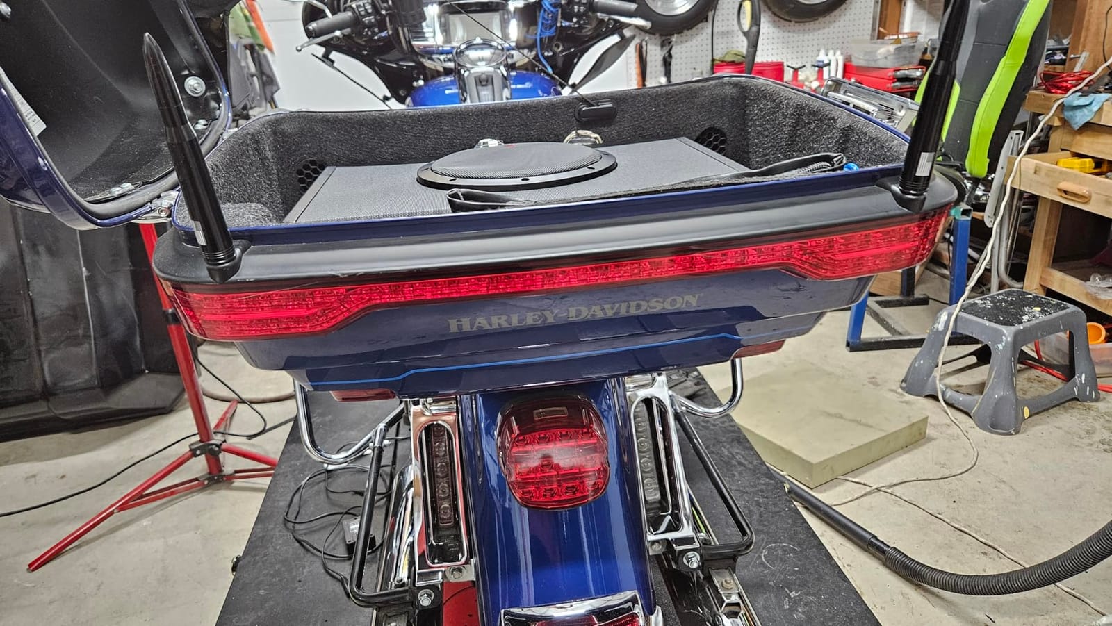 Rockford Fosgate Punch P300-8P Amplified 8