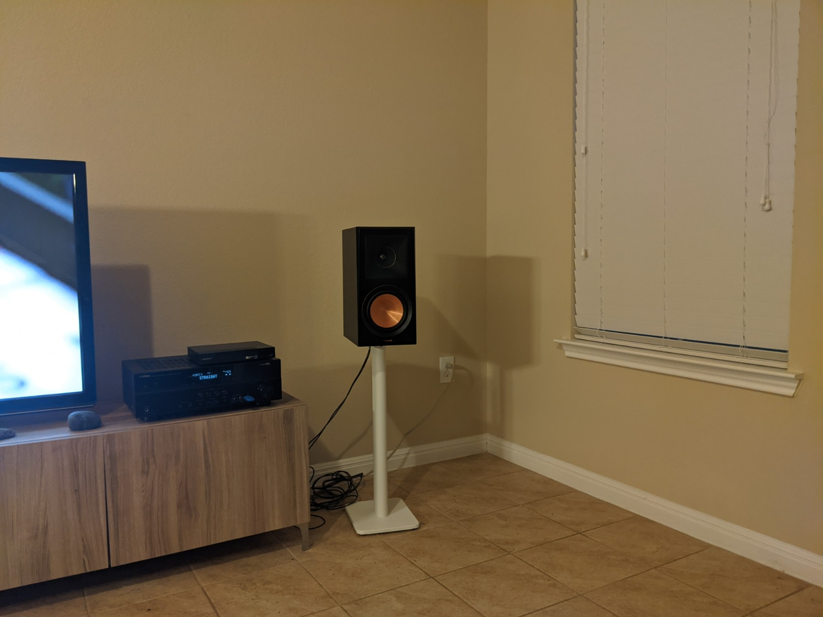 Klipsch RP-600M Reference Premiere Bookshelf Speakers - Pair (Ebony) customer photo 2