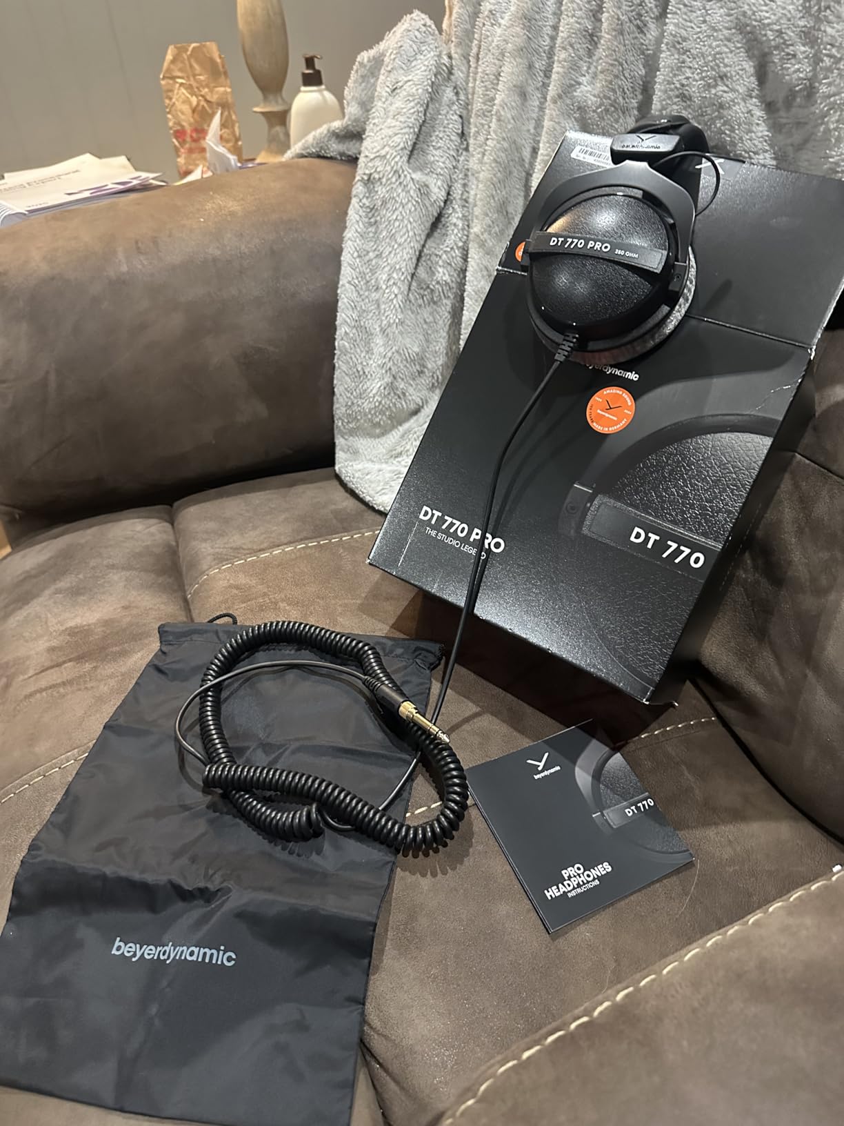 beyerdynamic DT 770 PRO, 250 Ohm, Closed Back, Over Ear, Wired Professional Studio Headphones, Audio Monitors, Audiophile, 3m Coiled Cable, Black with Limited Edition Black Velour Ear Pads customer photo 1