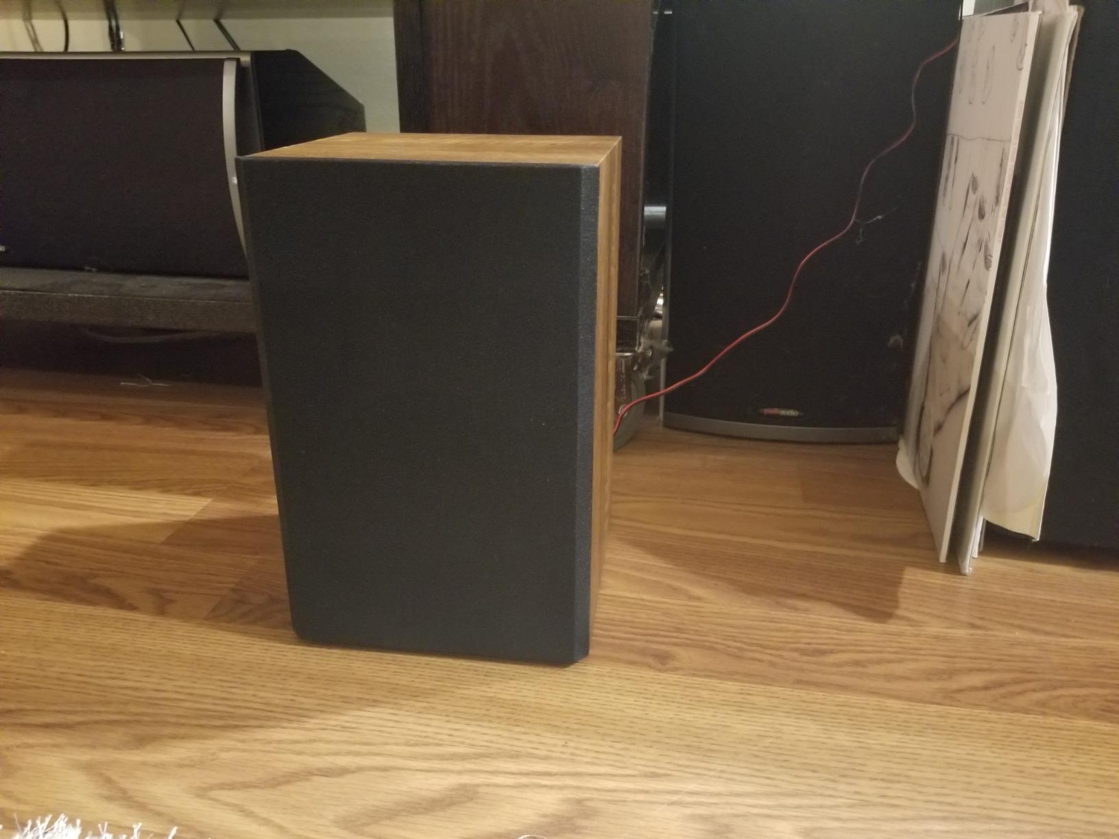 1 BY ONE Bluetooth Turntable HiFi System with 36 Watt Bookshelf Speakers customer photo 1