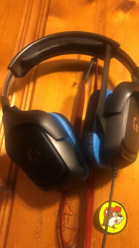 Logitech G432 Wired Gaming Headset - Black customer photo 2