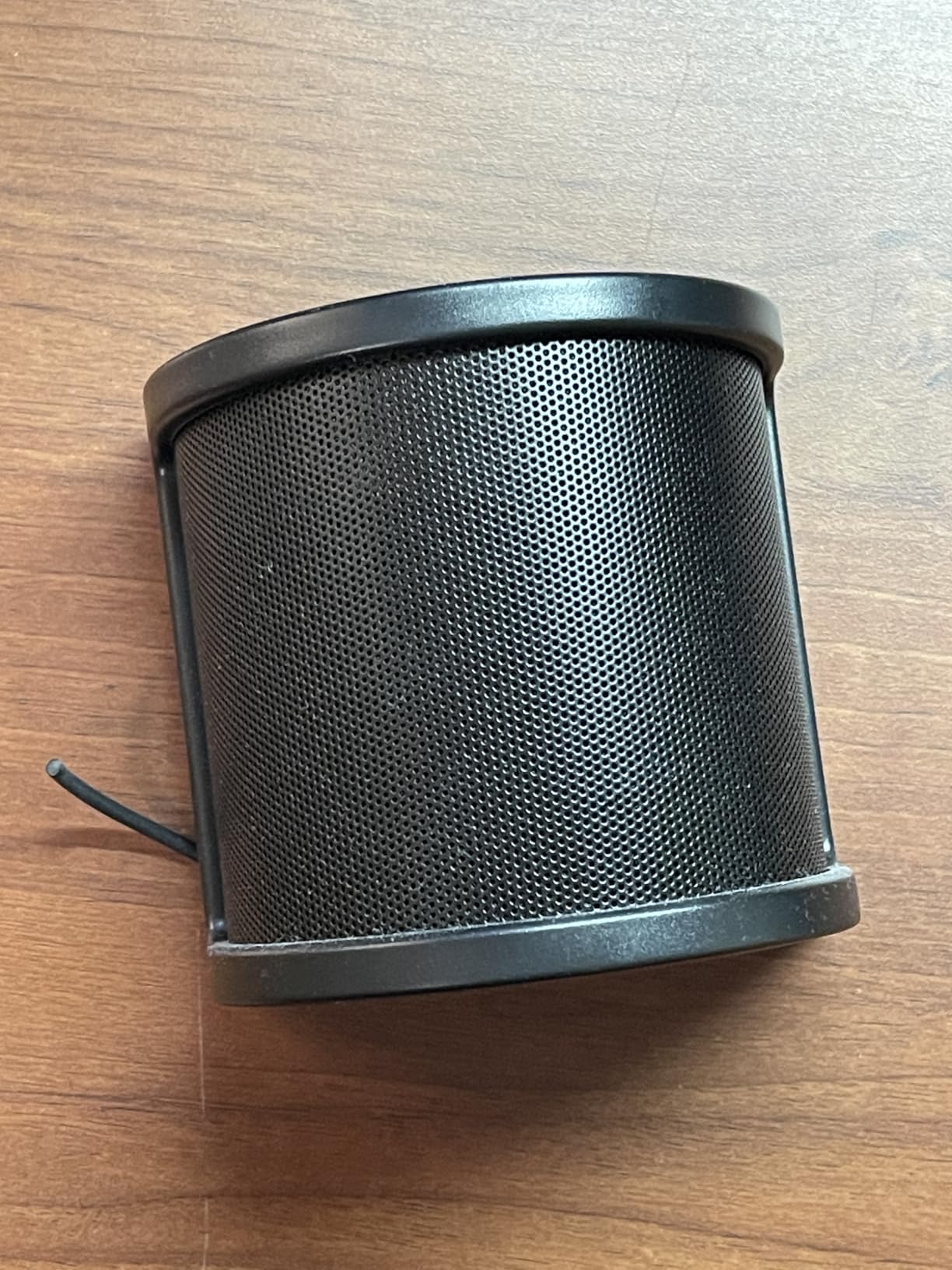 Aokeo Pop Filter, Upgraded Three Layers Metal Mesh & Foam & Etamine Layer Microphone Windscreen Cover Handheld Mic Shield Mask, Microphone Accessories for Vocal Recording, YouTube Videos, Streaming customer photo 2