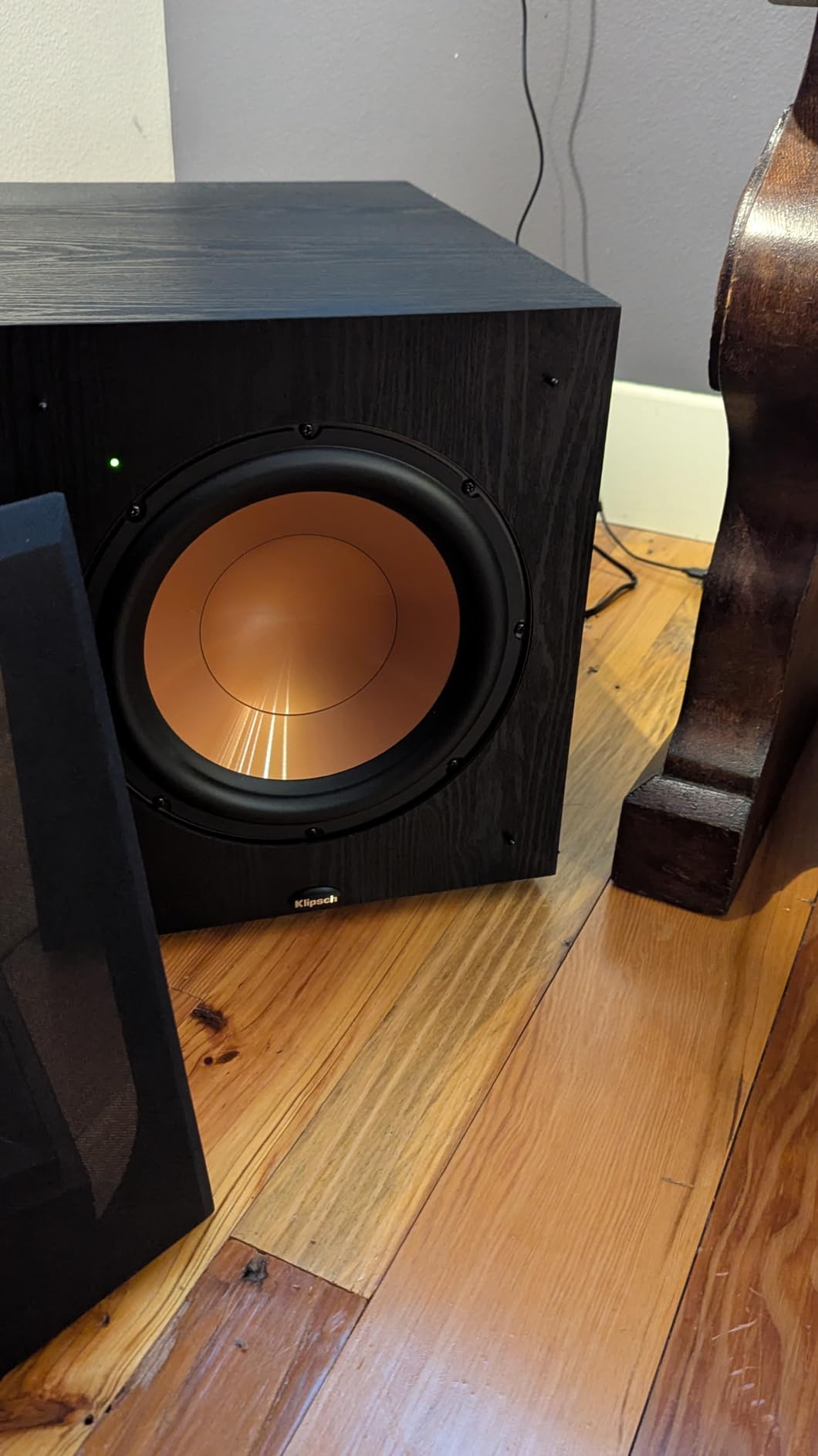 Klipsch Synergy Black Label Sub-100 10” Front-Firing Subwoofer with 150 Watts of continuous power, 300 watts of Dynamic Power, and All-Digital Amplifier for Powerful Home Theater Bass customer photo 2