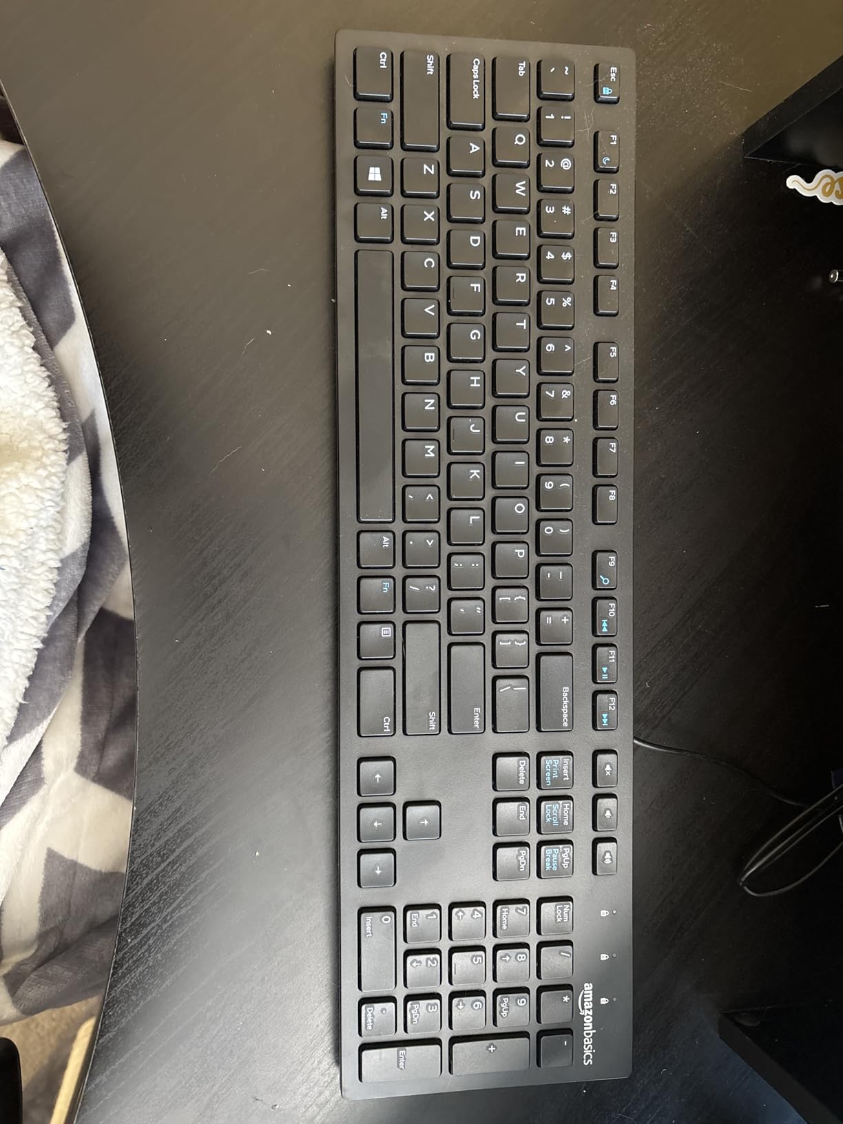 Amazon Basics Wired QWERTY Keyboard, Works with Windows, Plug and Play customer photo 2