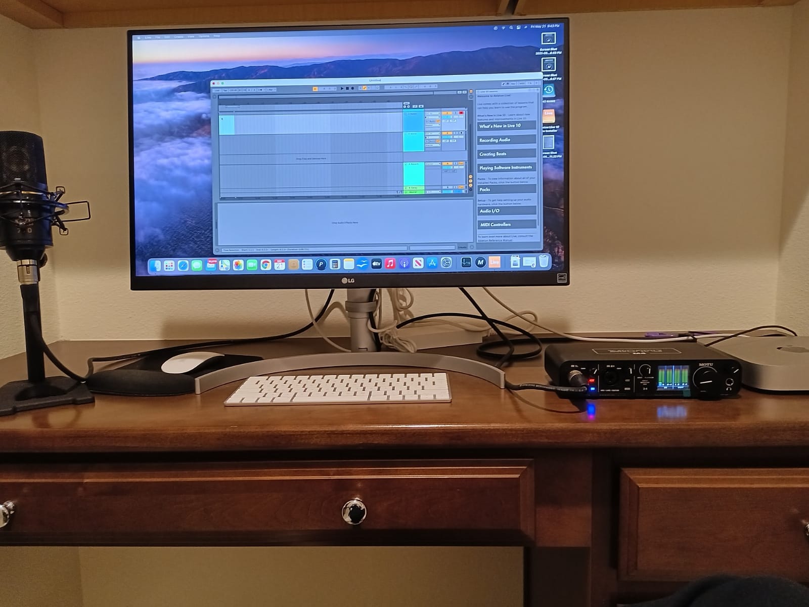 Motu M4 4x4 USB-C Audio Interface customer photo 1