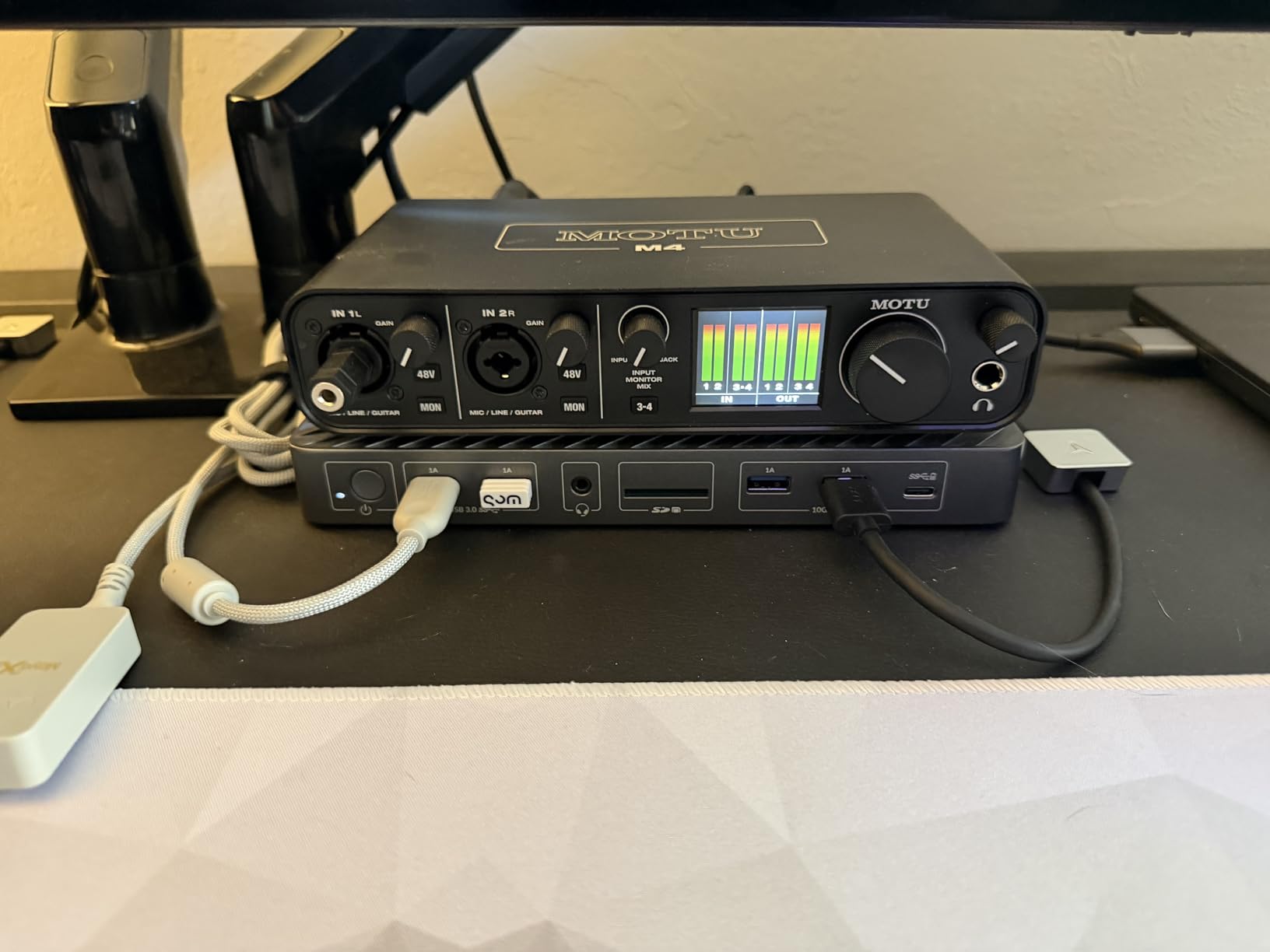 Motu M4 4x4 USB-C Audio Interface customer photo 2