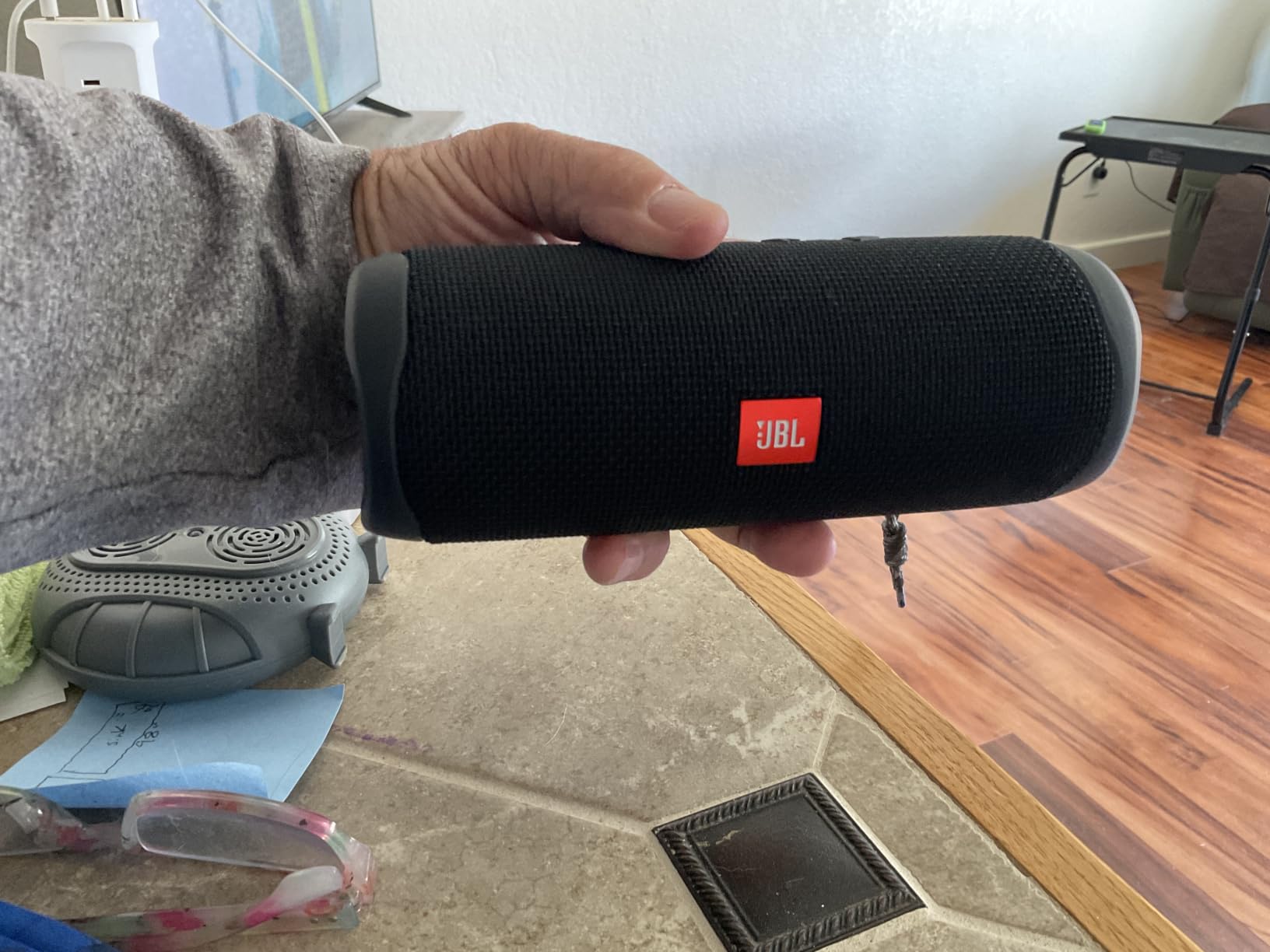 JBL Flip 5 Portable Waterproof Wireless Bluetooth Speaker - Black Camo customer photo 1