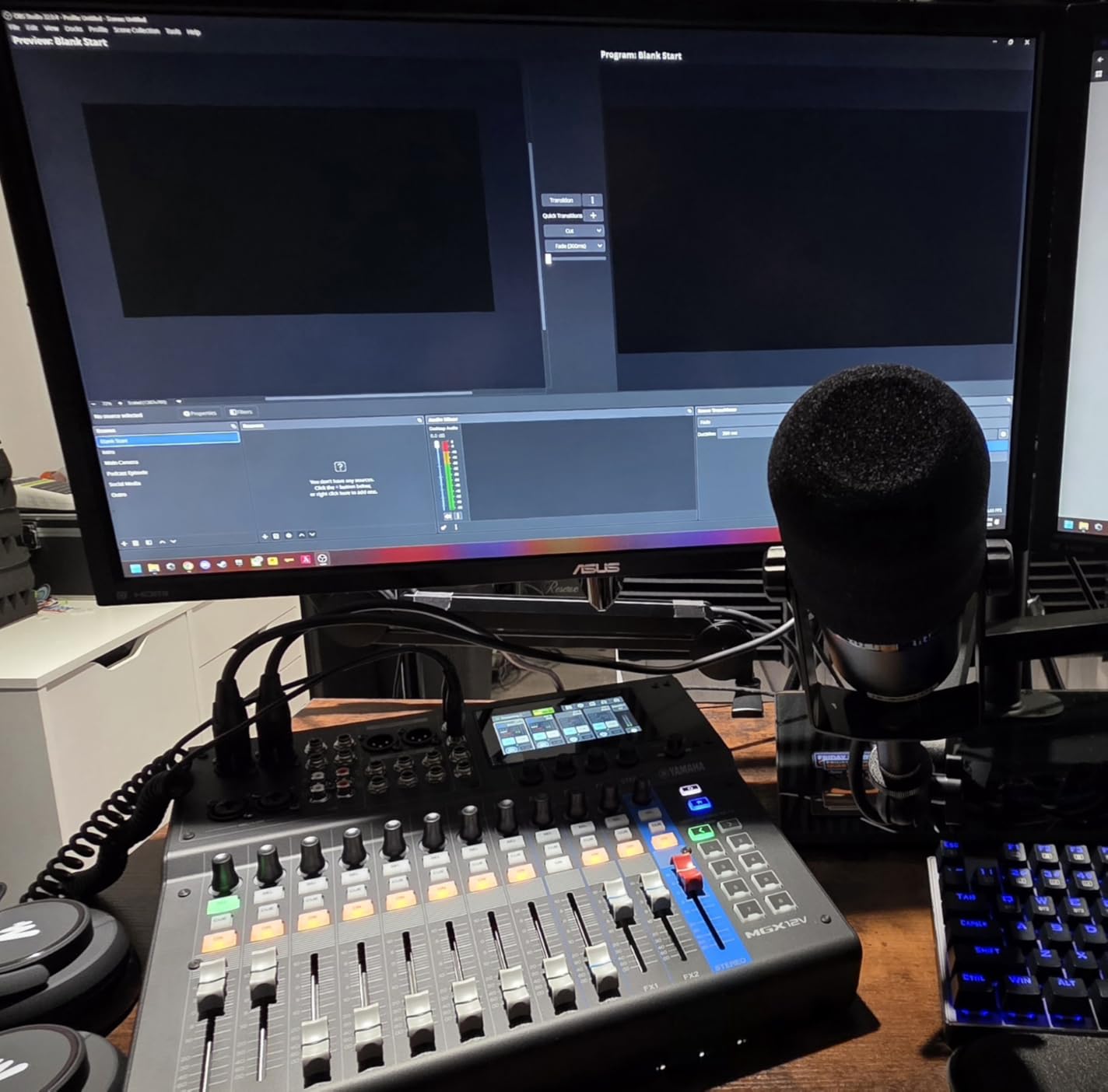 MAONO MH601 Wired Studio Headphone for Podcast Recording Stream DJ Mixing customer photo 1