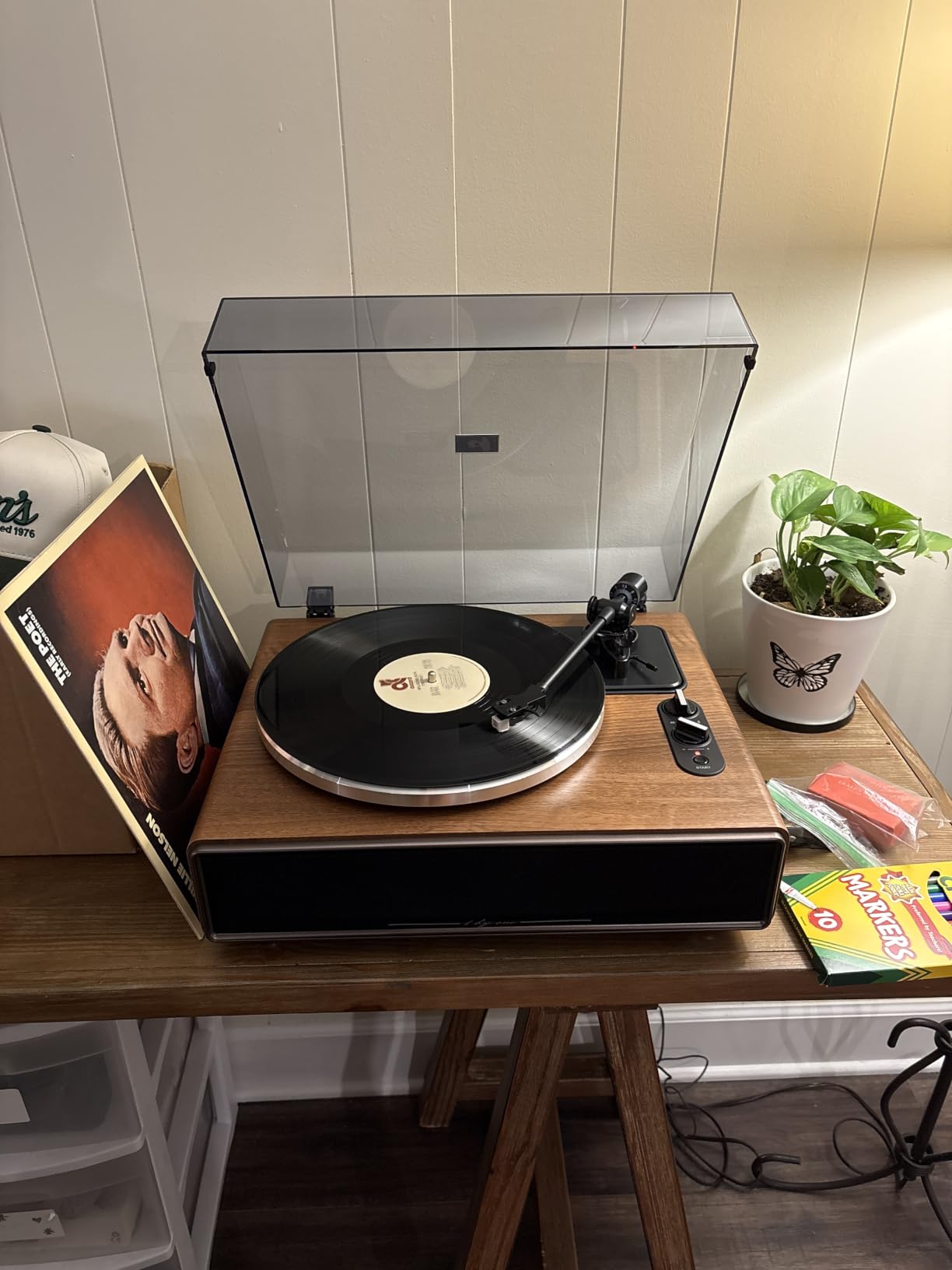 1 BY ONE High Fidelity Belt Drive Turntable with Built-in Speakers customer photo 2