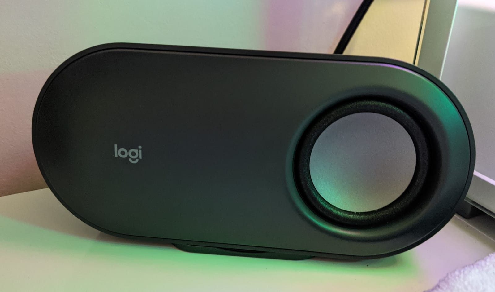 Logitech Z407 Bluetooth Computer Speakers with Subwoofer and Wireless Control, Immersive Sound, Premium Audio with Multiple Inputs, USB Speakers customer photo 2