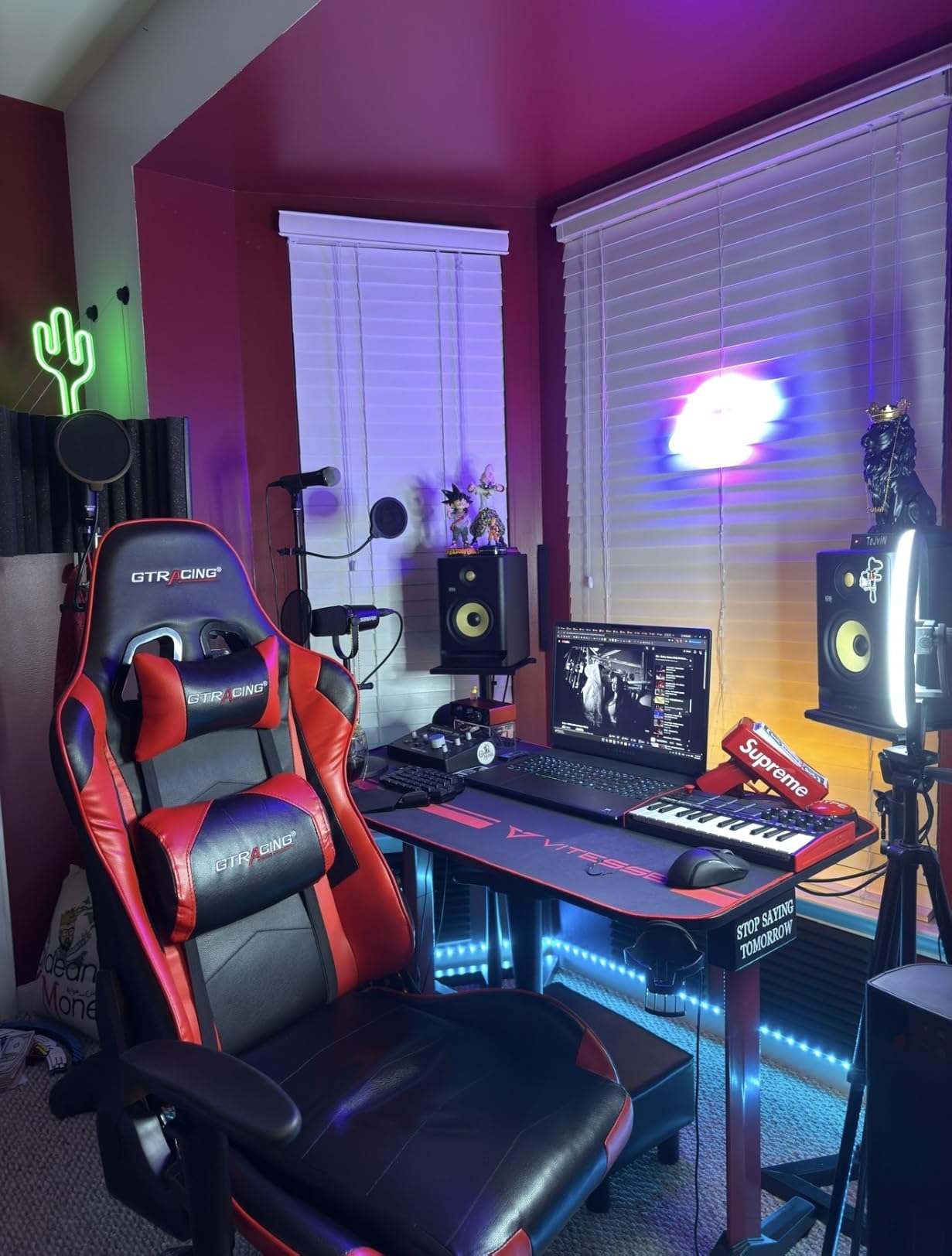 Akai Professional MPK Mini MK3 25-Key USB MIDI Keyboard Controller customer photo 1