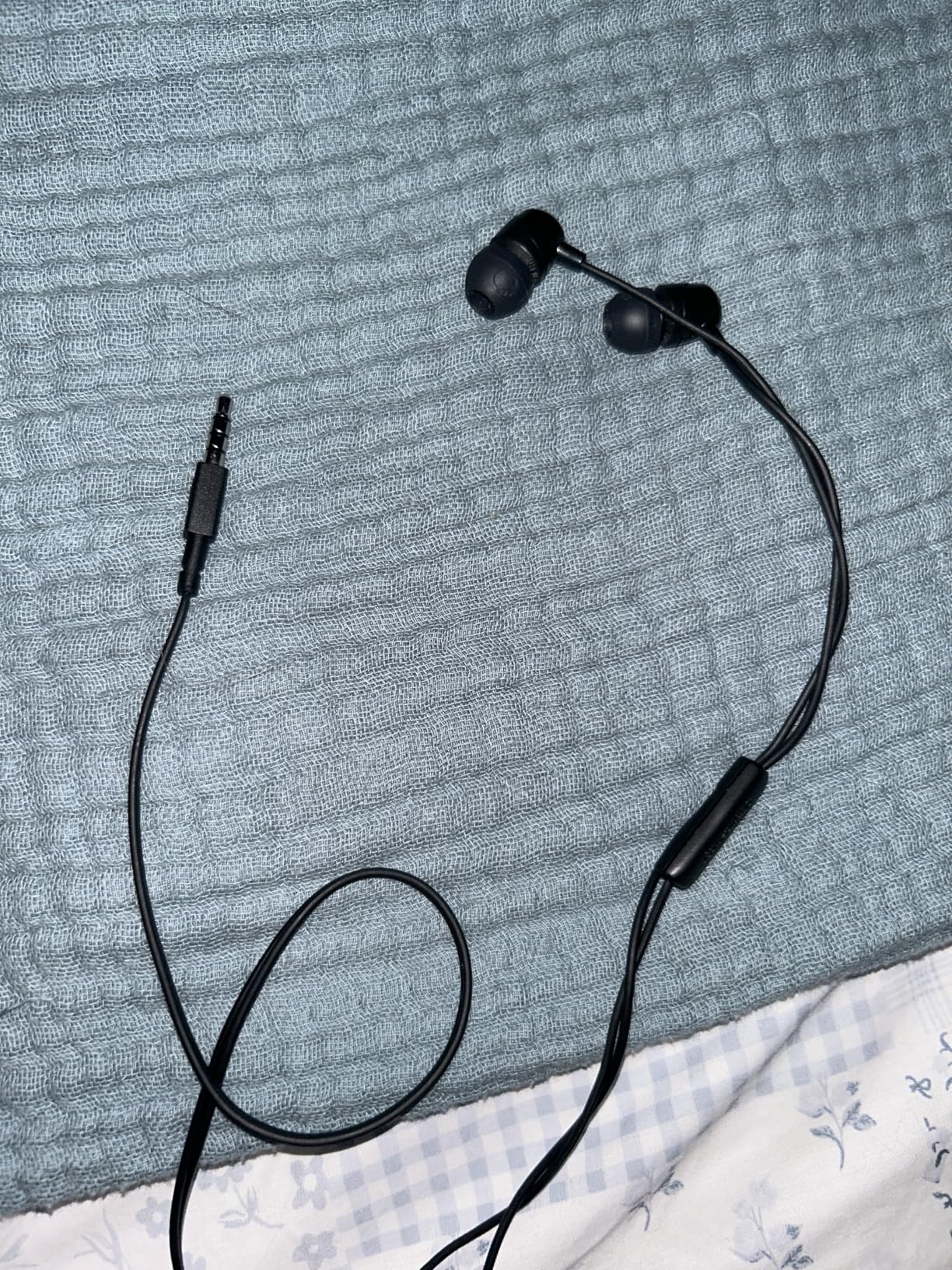 Skullcandy Jib Wired Earbuds with 3.5mm AUX Plug - Cobalt Blue customer photo 1