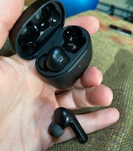 EarFun Air True Wireless Earbuds, Bluetooth Earbuds with 4 Mics Clear Call | IPX7 Waterproof, Game Mode, Deep Bass, Wireless Charging, USB-C Fast Charge, 35H Playtime, Black customer photo 1
