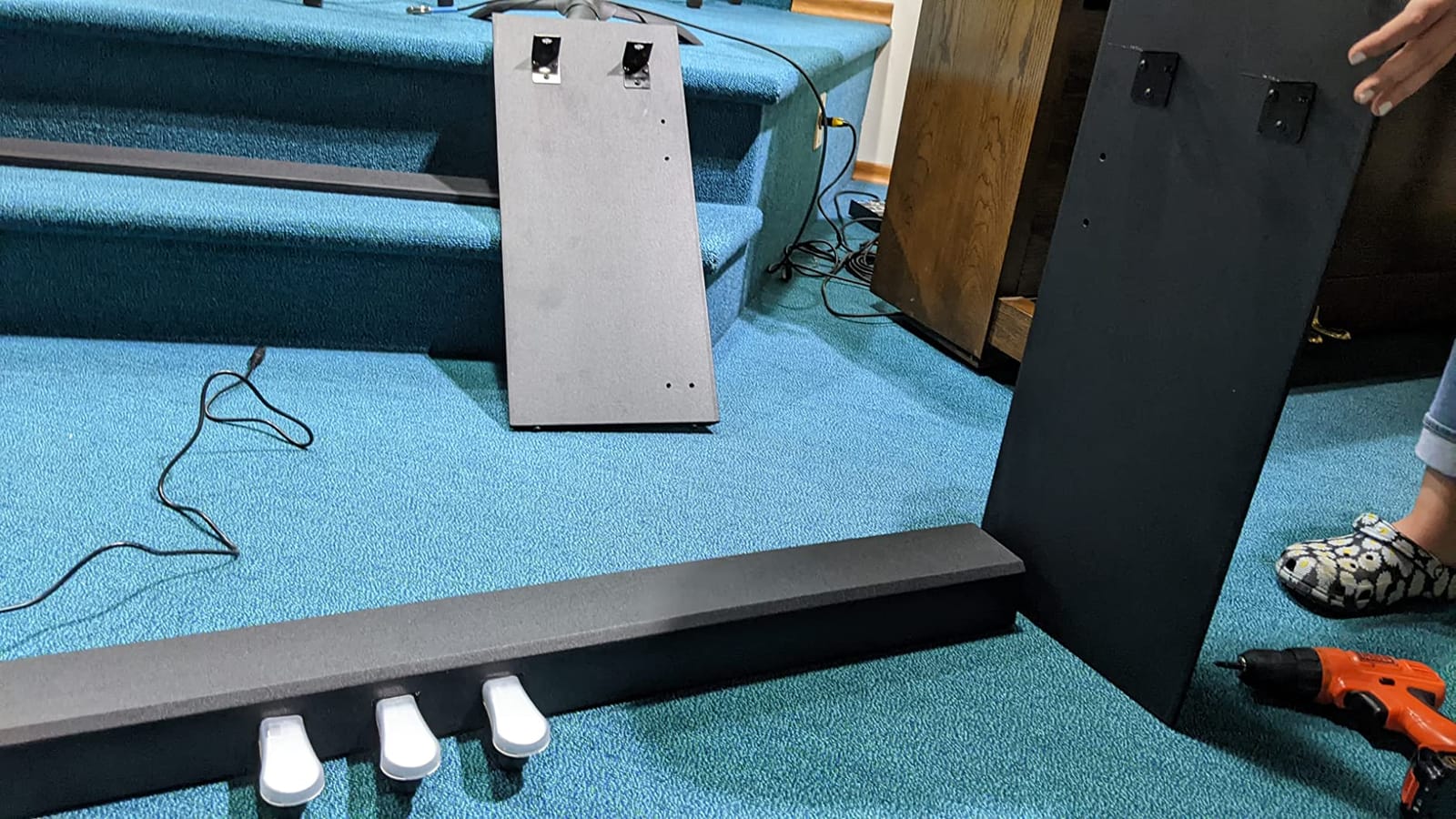 Donner DEP-20 Beginner Digital Piano 88 Key Full Size Weighted Keyboard, Portable Electric Piano with Furniture Stand, 3-Pedal Unit customer photo 2