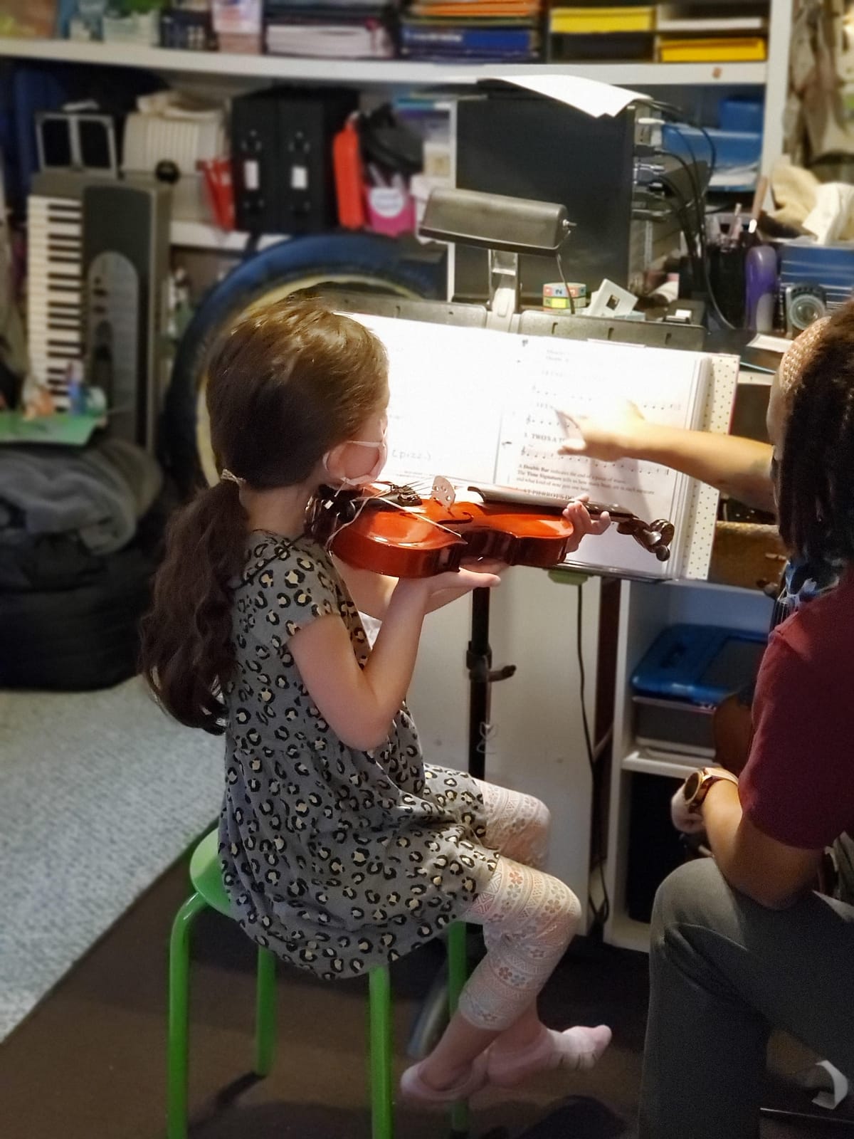 Eastar 1/2 Violin Set for Beginners, Half Size Fiddle with Hard Case, Rosin, Shoulder Rest, Bow, and Extra Strings (Imprinted Finger Guide on Fingerboard), EVA-2 customer photo 2