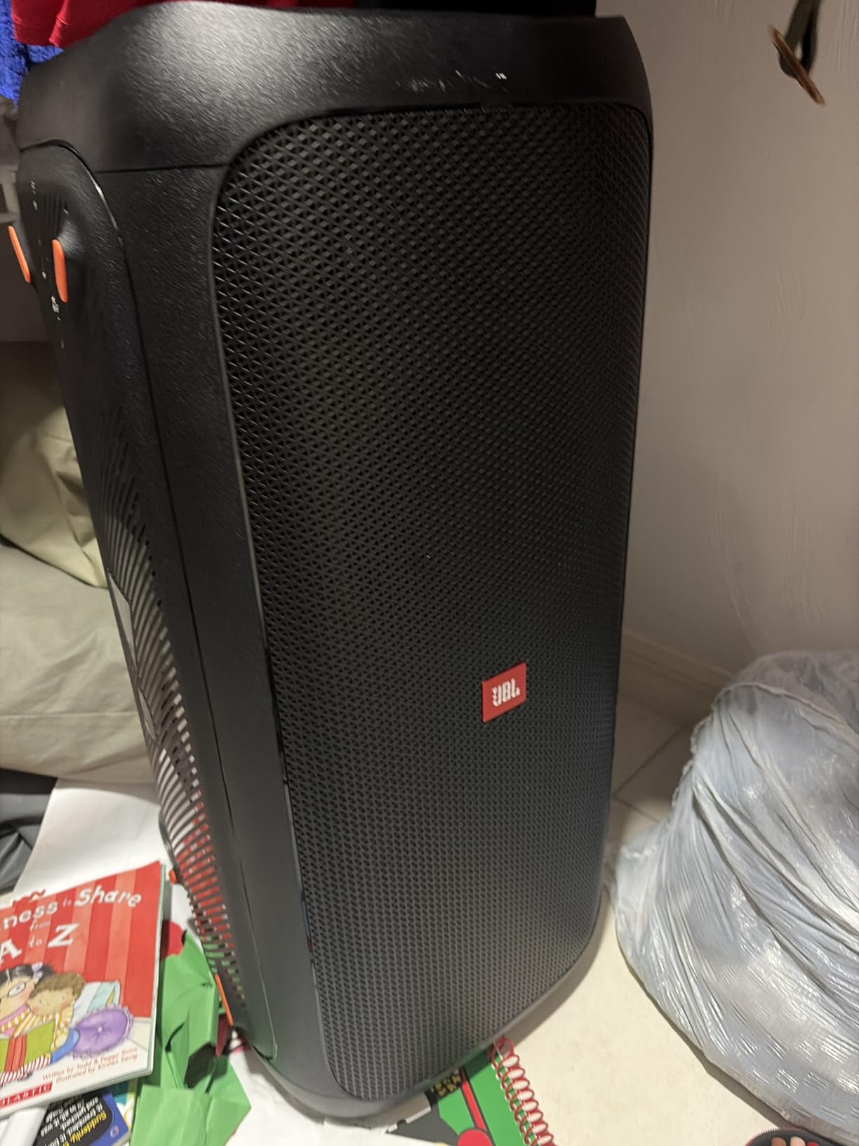 JBL Partybox 310 - Portable Party Speaker with Long Lasting Battery, Powerful JBL Sound and Exciting Light Show,Black customer photo 2