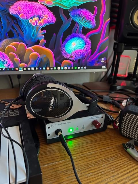 Shure SRH1540 Premium Closed-Back Headphones with 40mm Neodymium Drivers for Clear Highs and Extended Bass, Built for Professional Audio/Sound Engineers, Musicians and Audiophiles (SRH1540-BK) customer photo 1