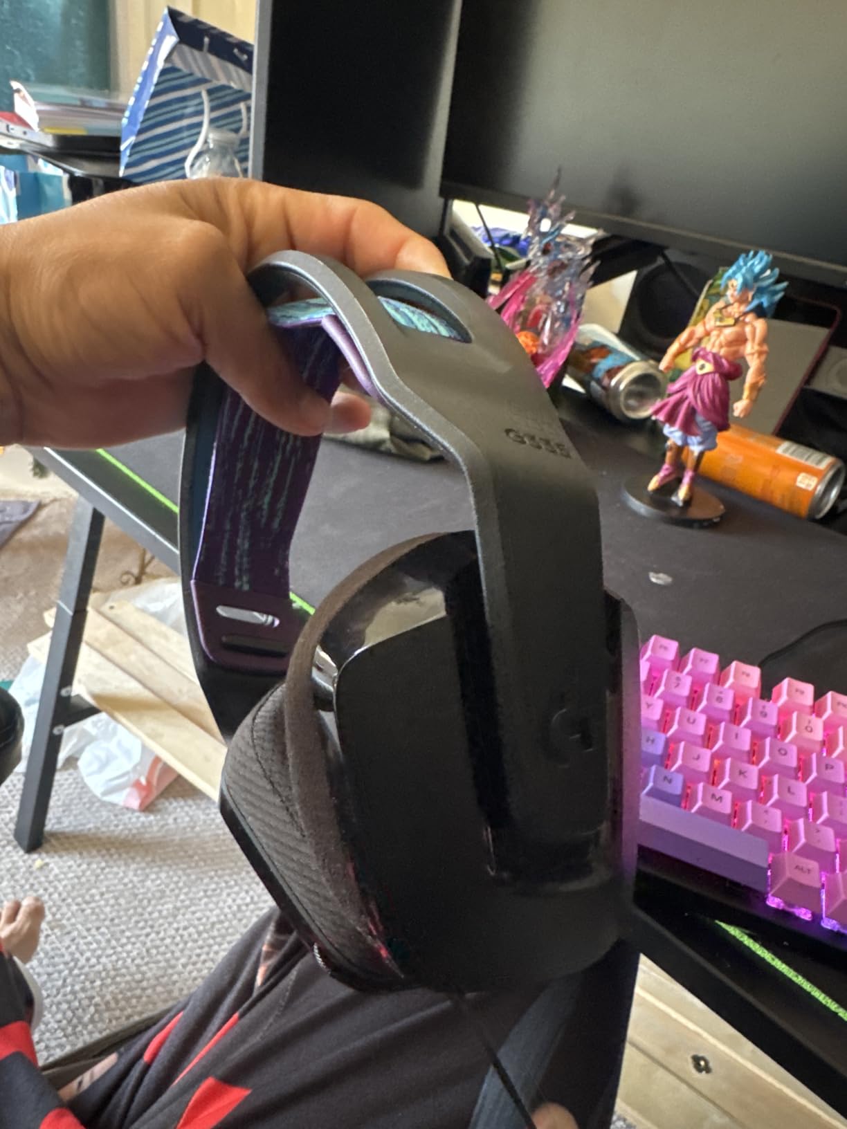 Logitech G335 Wired Gaming Headset (with Flip to Mute Microphone) - Black customer photo 2