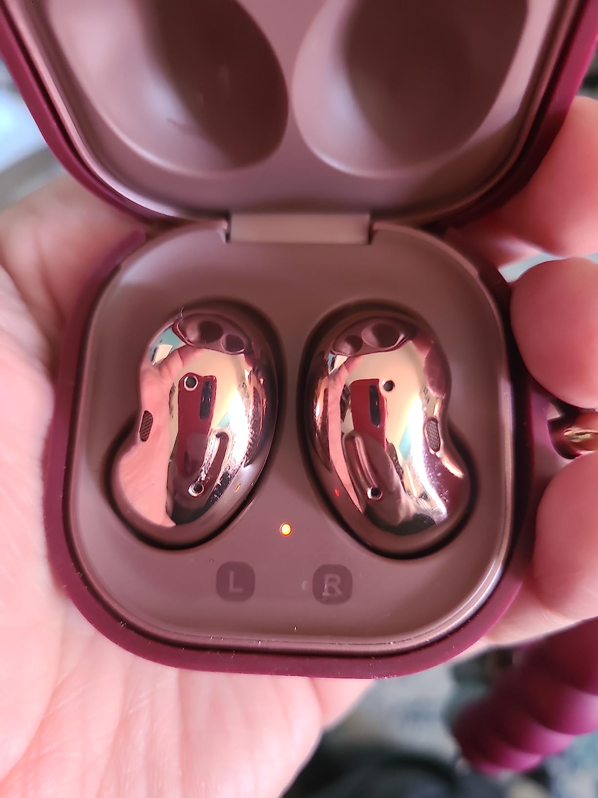 Samsung Galaxy Buds Live, Earbuds w/Active Noise Cancelling (Mystic Bronze) (Renewed) customer photo 2
