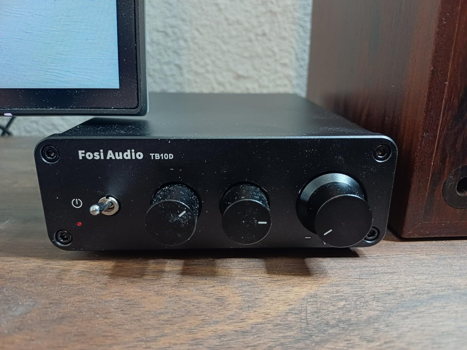 Fosi Audio TB10D 2 Channel Stereo Amplifier, Class D Mini Power Integrated Amplifiers 600W for Passive Speakers/Bass Shaker, Home Audio Component Desktop Amp Receiver TPA3255 with Bass Treble Control customer photo 1