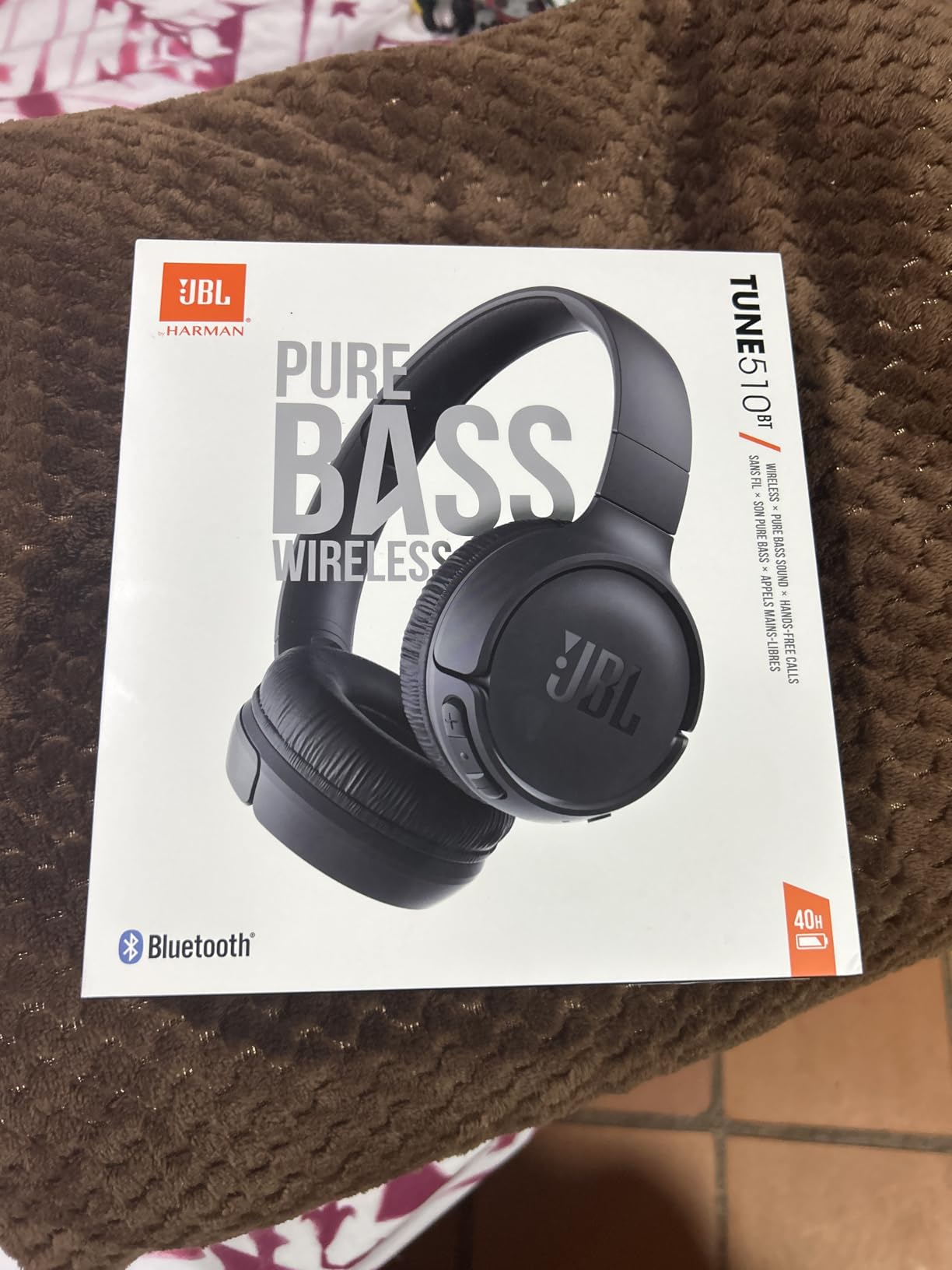 JBL Tune 510BT: Wireless On-Ear Headphones with Purebass Sound - Black customer photo 2
