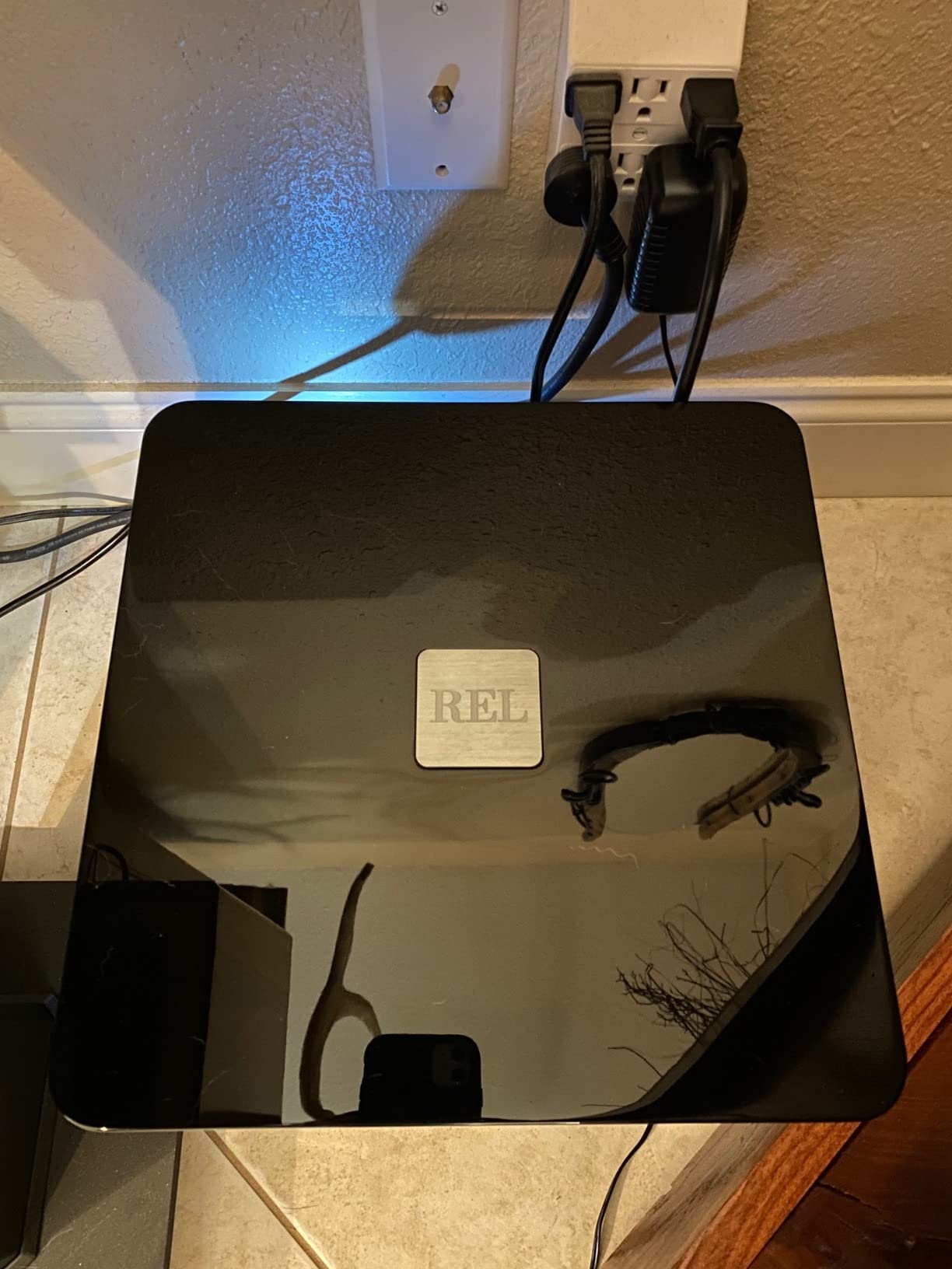 REL T/5x 8-Inch Powered Subwoofer with Class AB Amplifier customer photo 1