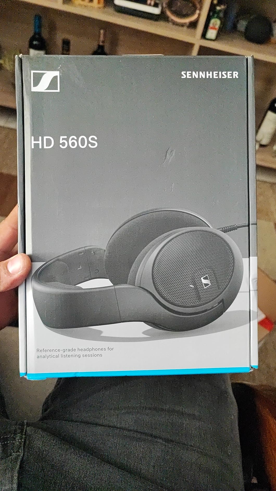Sennheiser HD 560 S Over-The-Ear Audiophile Headphones - Neutral Frequency Response, E.A.R. Technology for Wide Sound Field, Open-Back Earcups, Detachable Cable, (Black) (Renewed) customer photo 1
