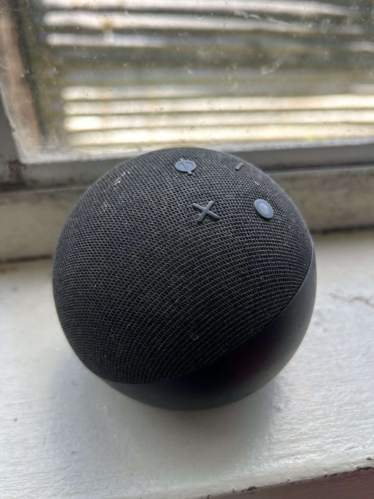 Amazon Echo Dot (newest model) - Vibrant sounding speaker, Designed for Alexa+, Great for bedrooms, dining rooms and offices, Charcoal customer photo 1